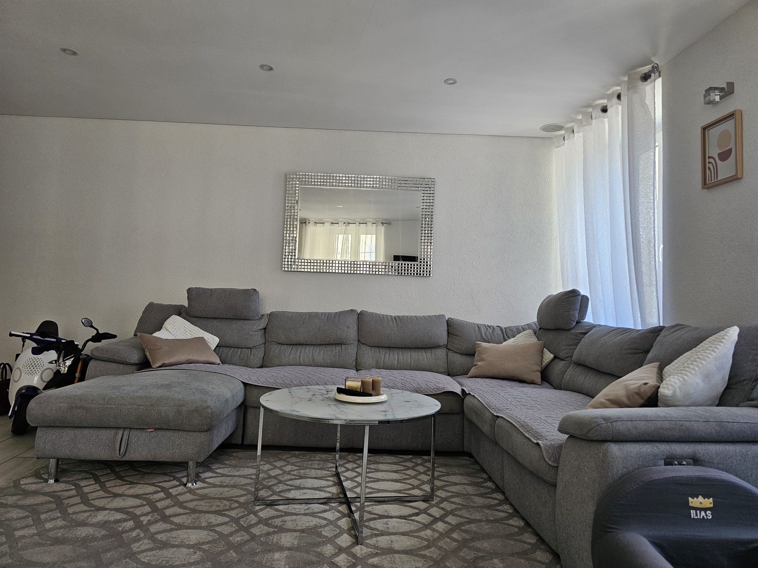 Interior view 2