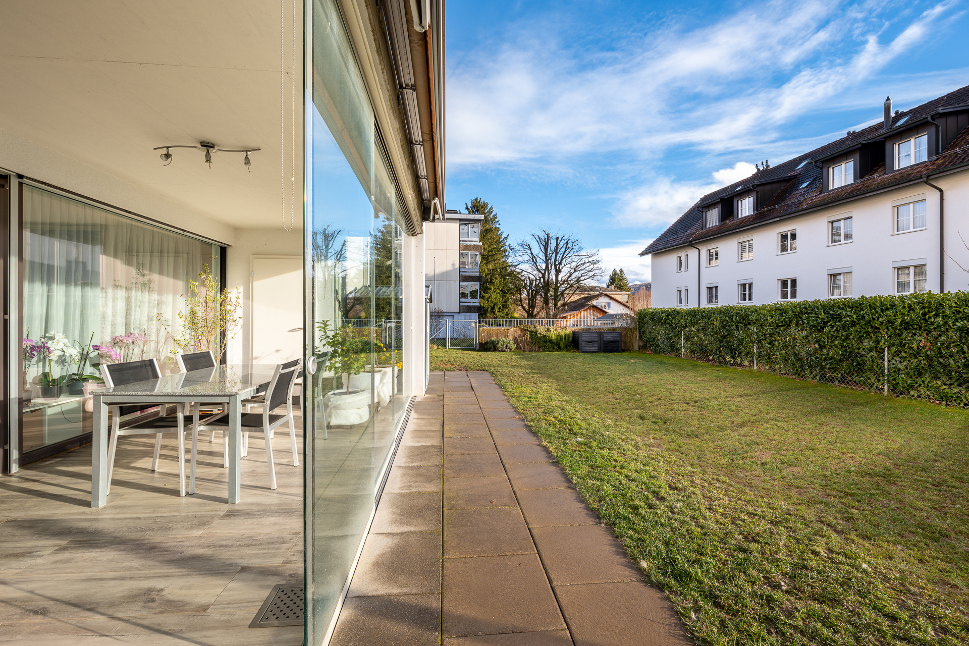 Wintergarten mit Gartenfläche Wintergarten mit Gartenfläche