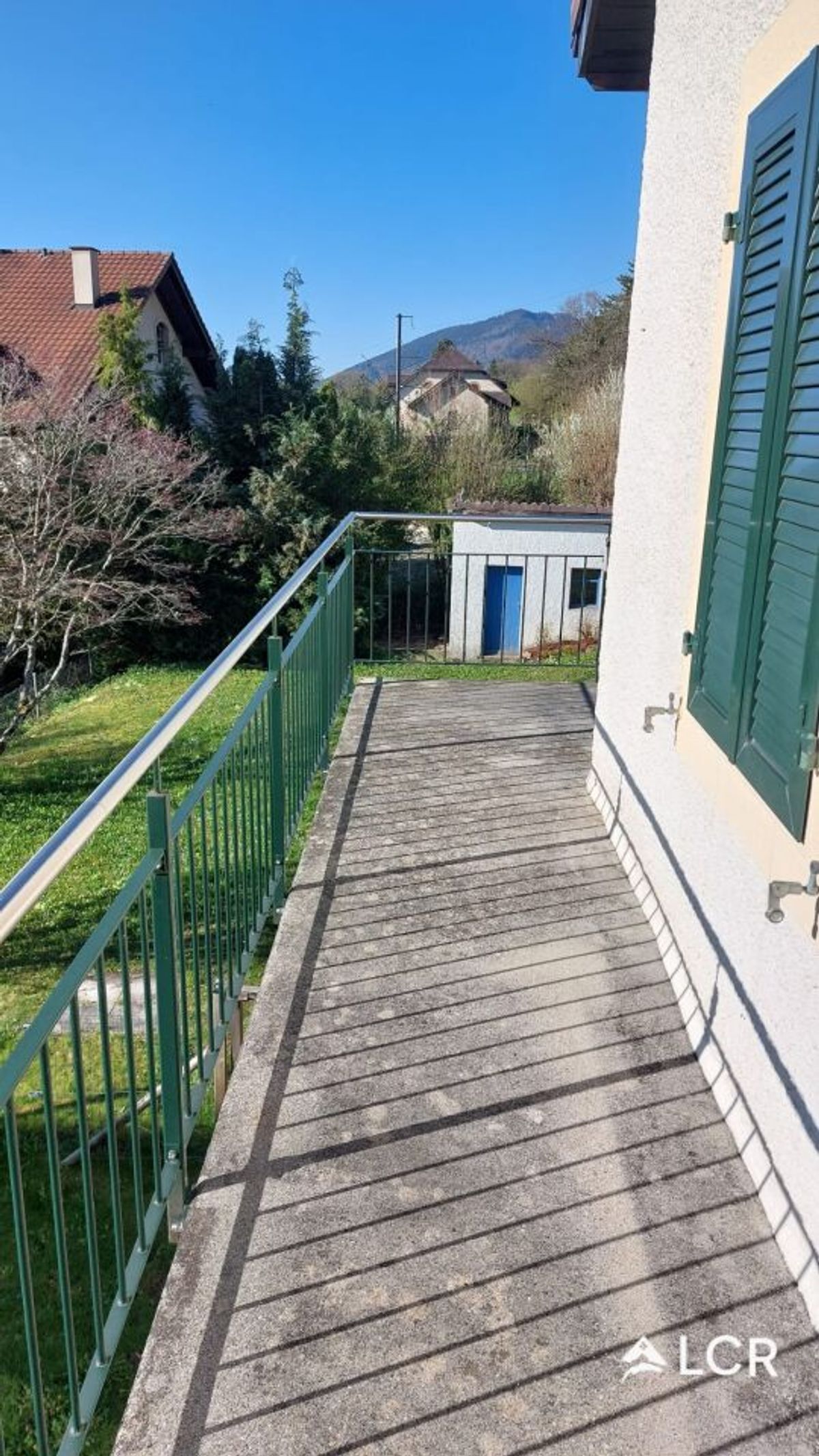 Photo 10