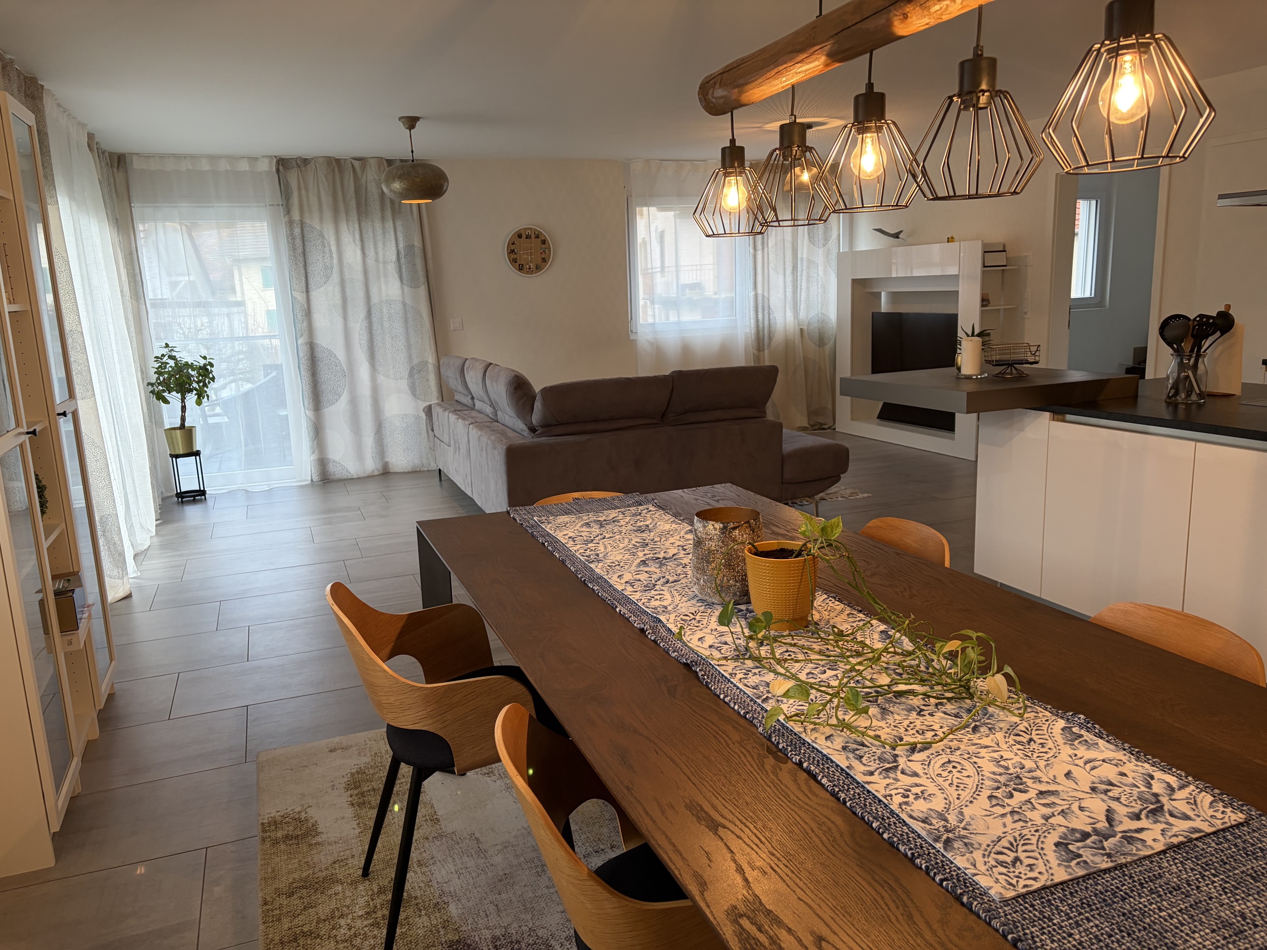 Coin repas & séjour