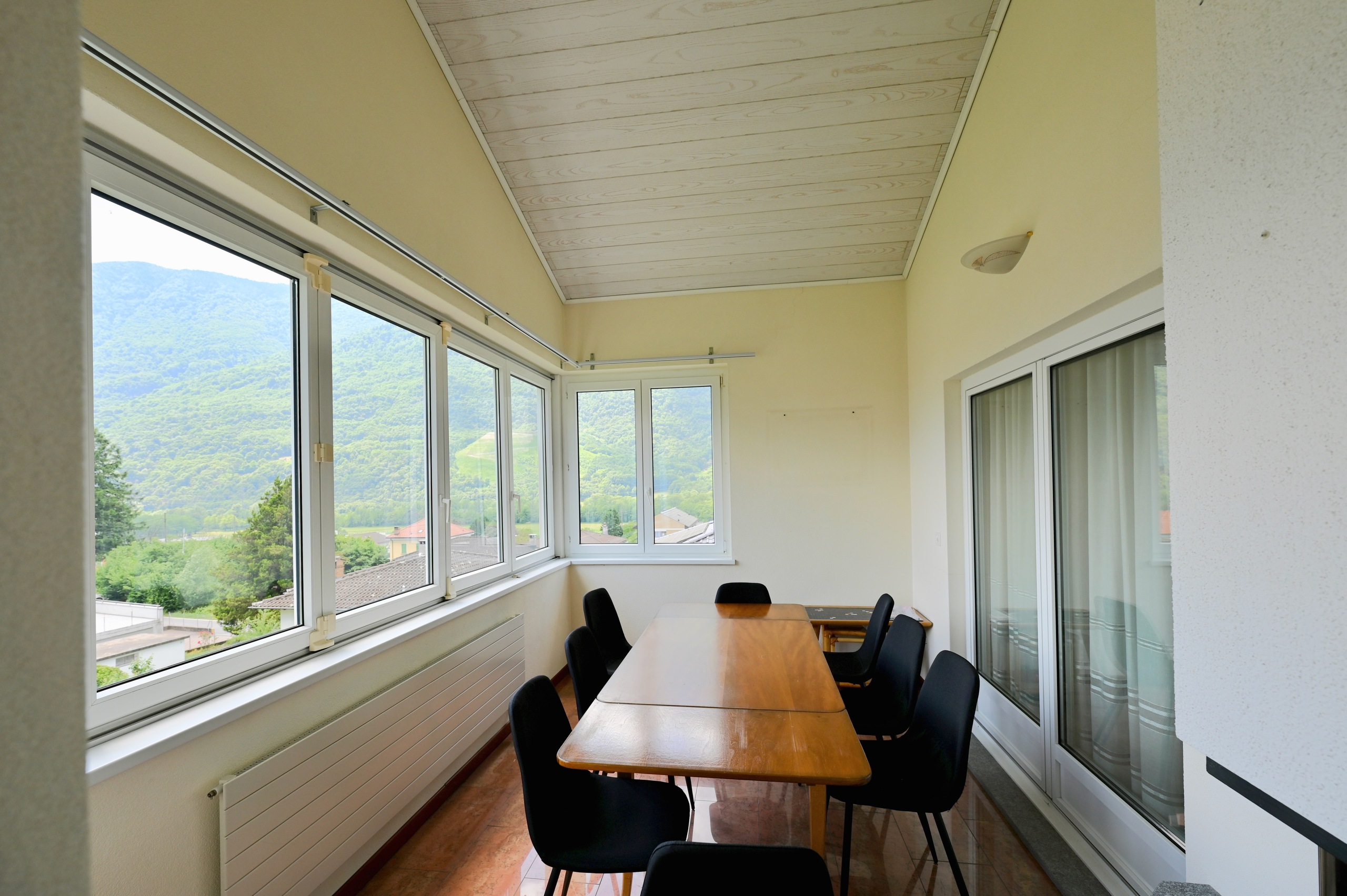 Interior view 4