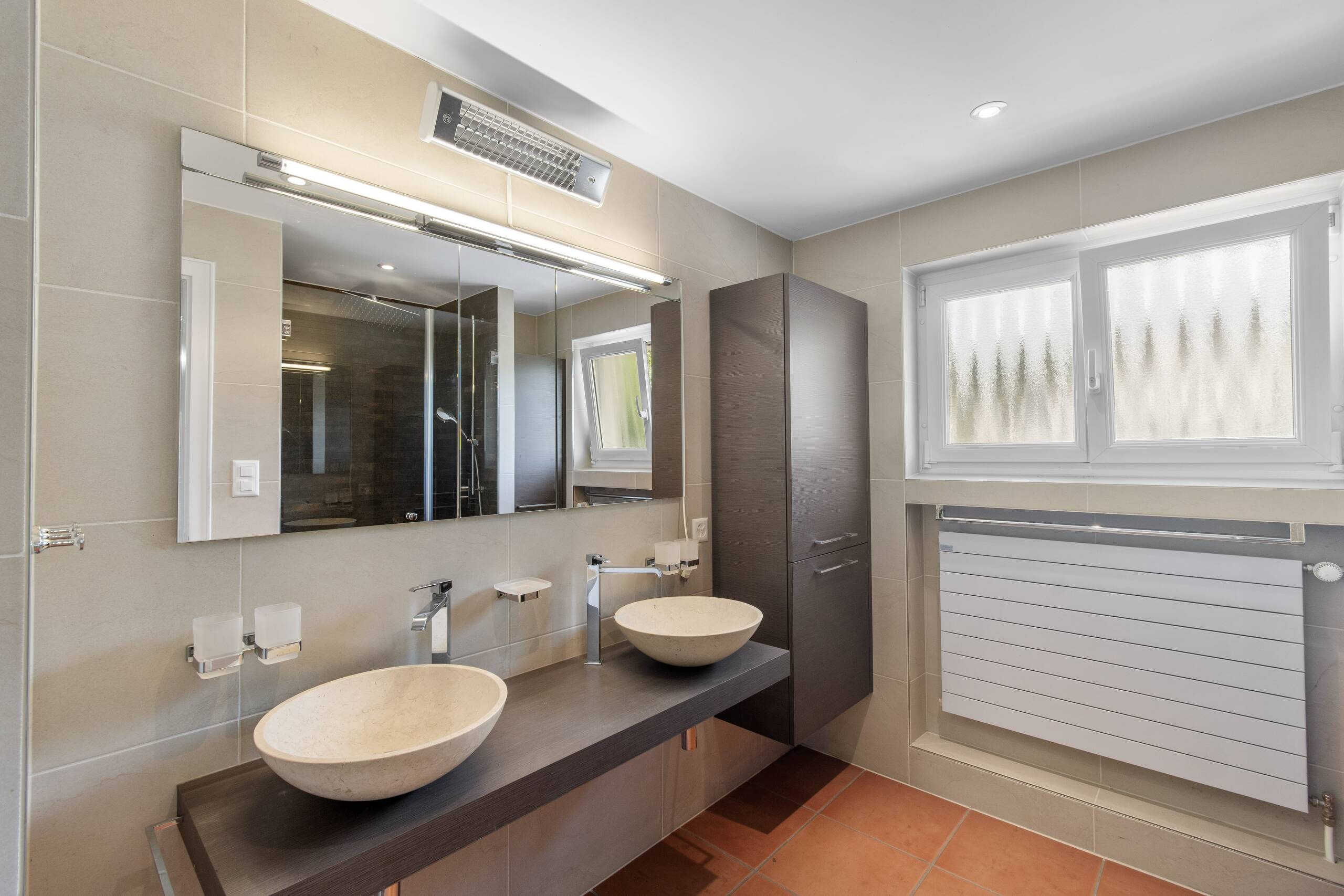 Interior view 6