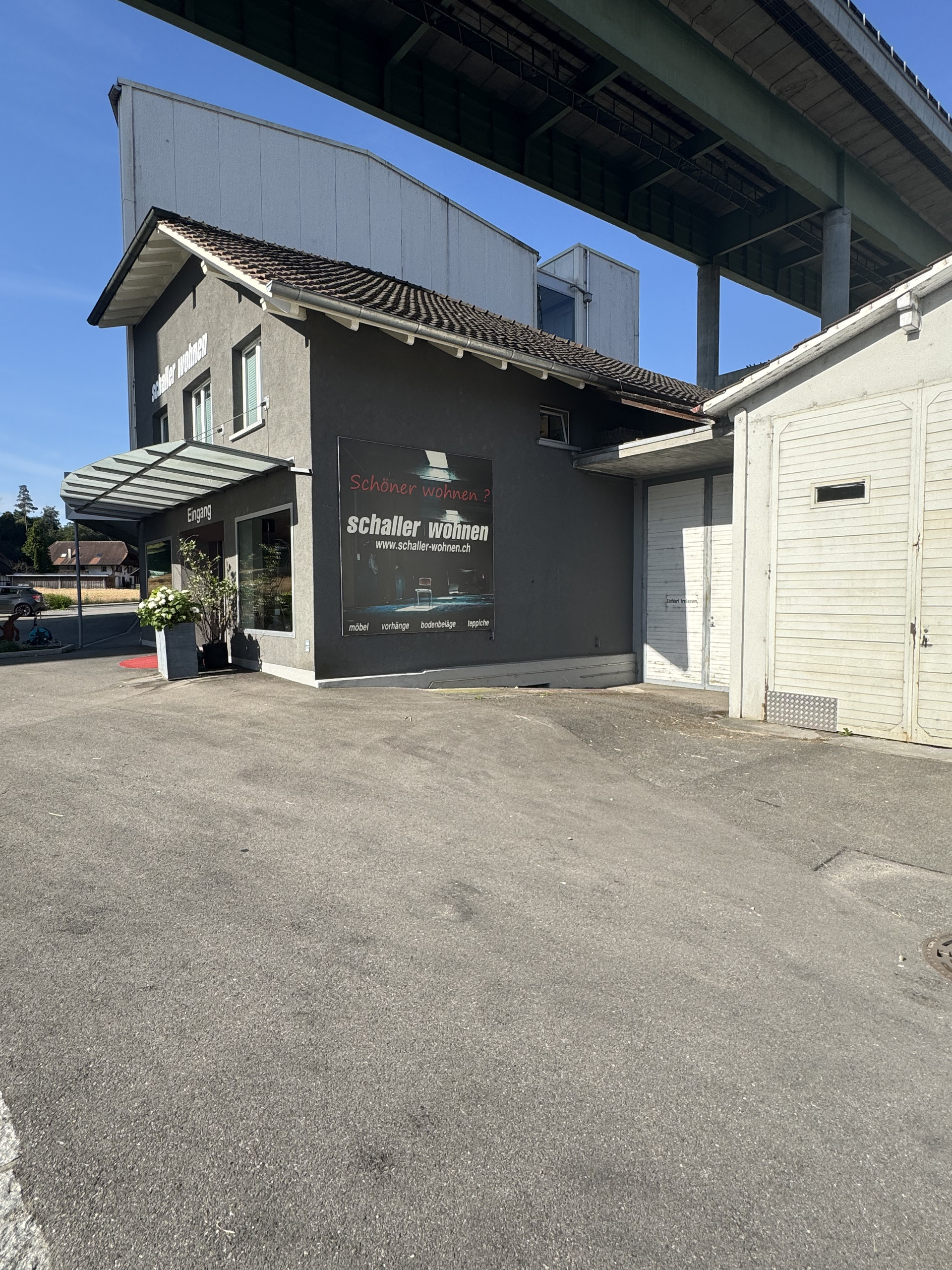 Exterior view 9