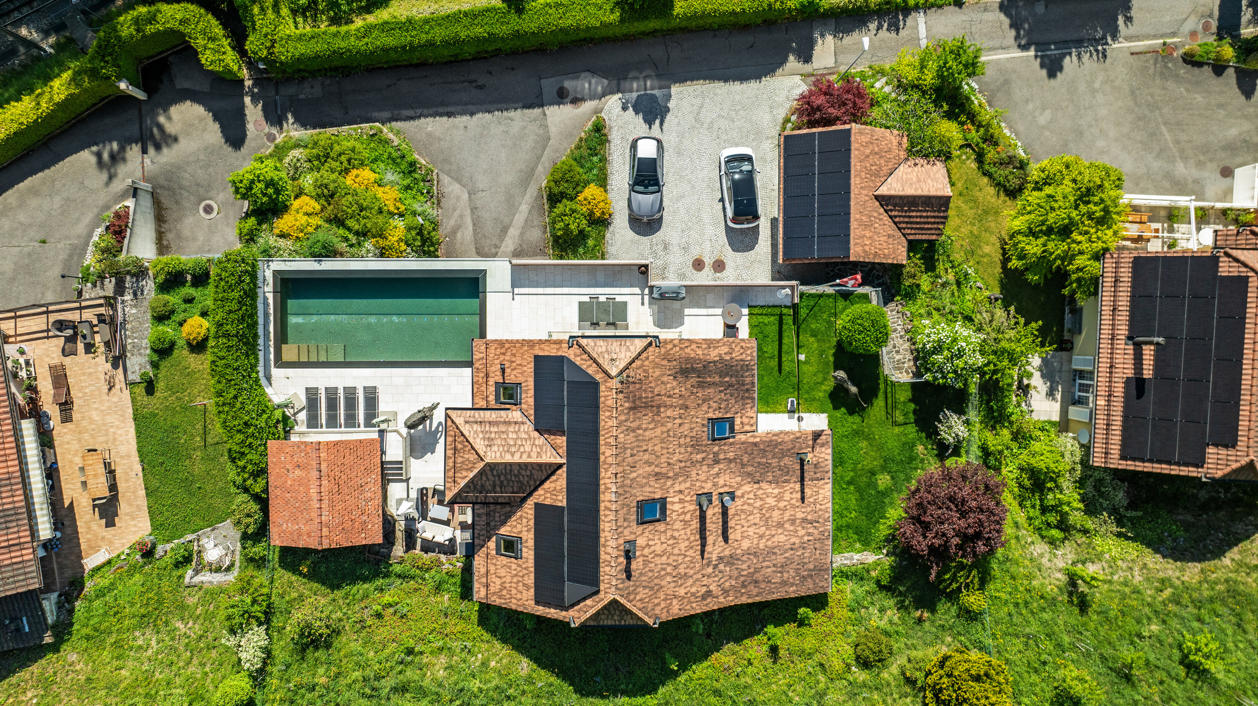 Exterior view 6