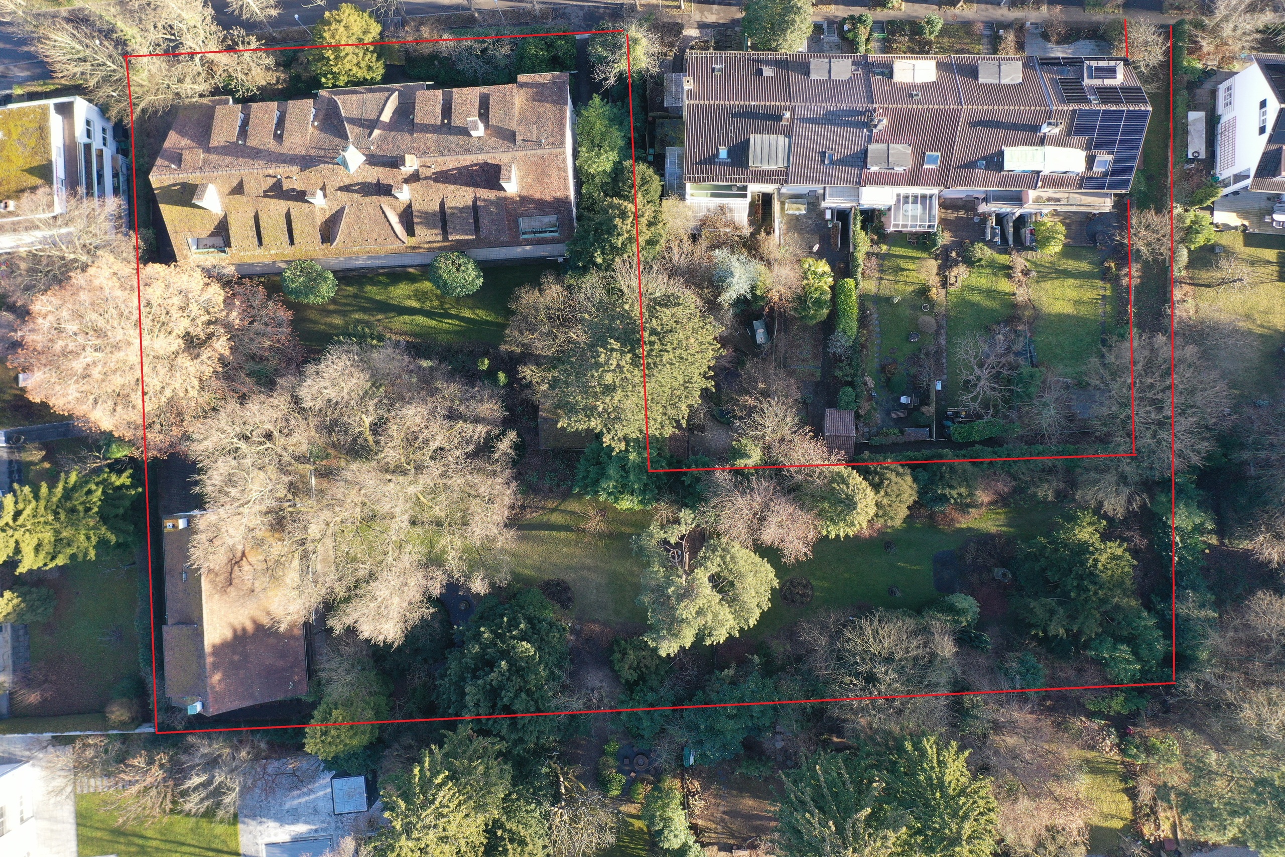 Landhaus-Villa, Mehrfamilienhaus mit 10 Wohnungen & Baulandgrundstück