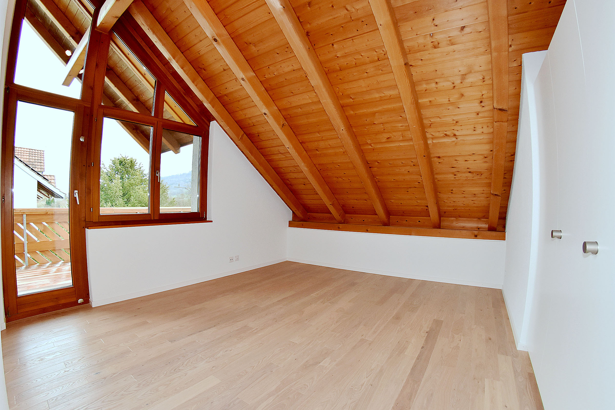 Zimmer Südost (ca. 15 m2) Zimmer Südost (ca. 15 m2)