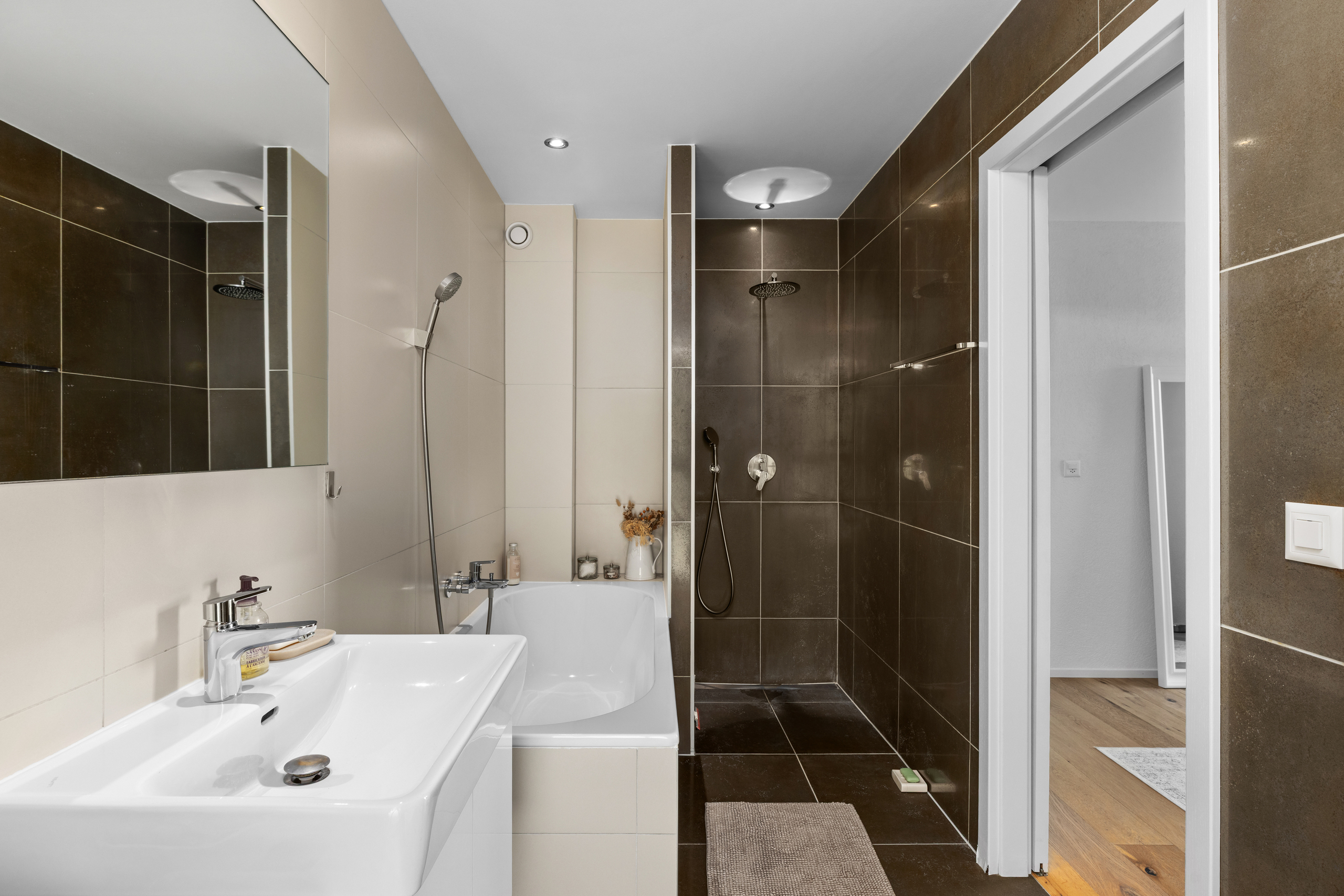 Salle de bain chambre 1