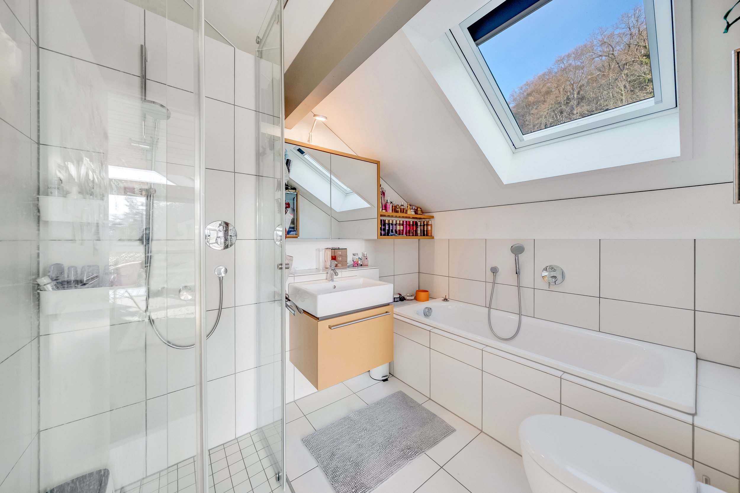 SALLE DE BAIN-DOUCHE CHAMBRE 4 SALLE DE BAIN-DOUCHE CHAMBRE 4