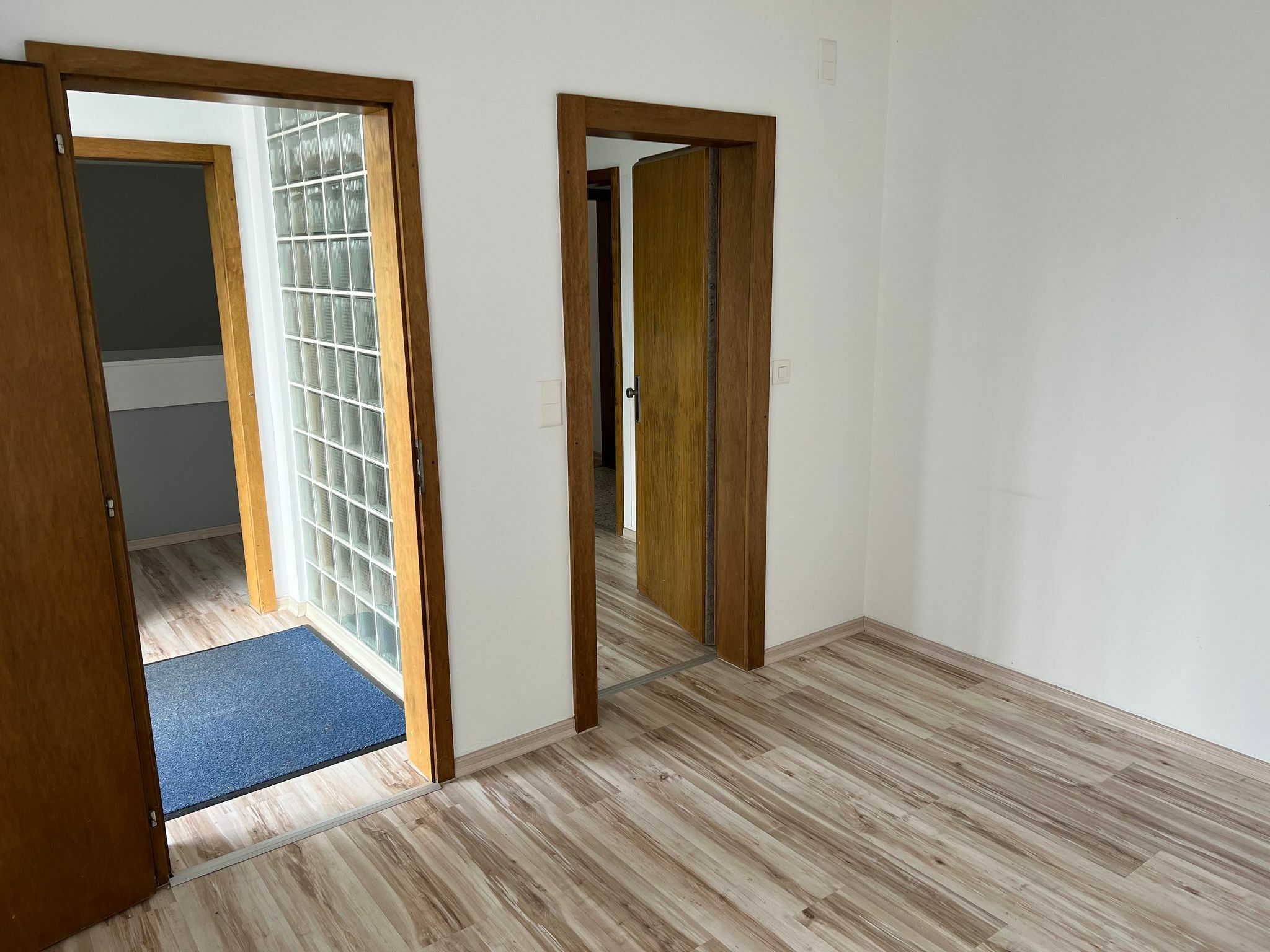 Entrance hall leading to a third room Entrance hall leading to a third room