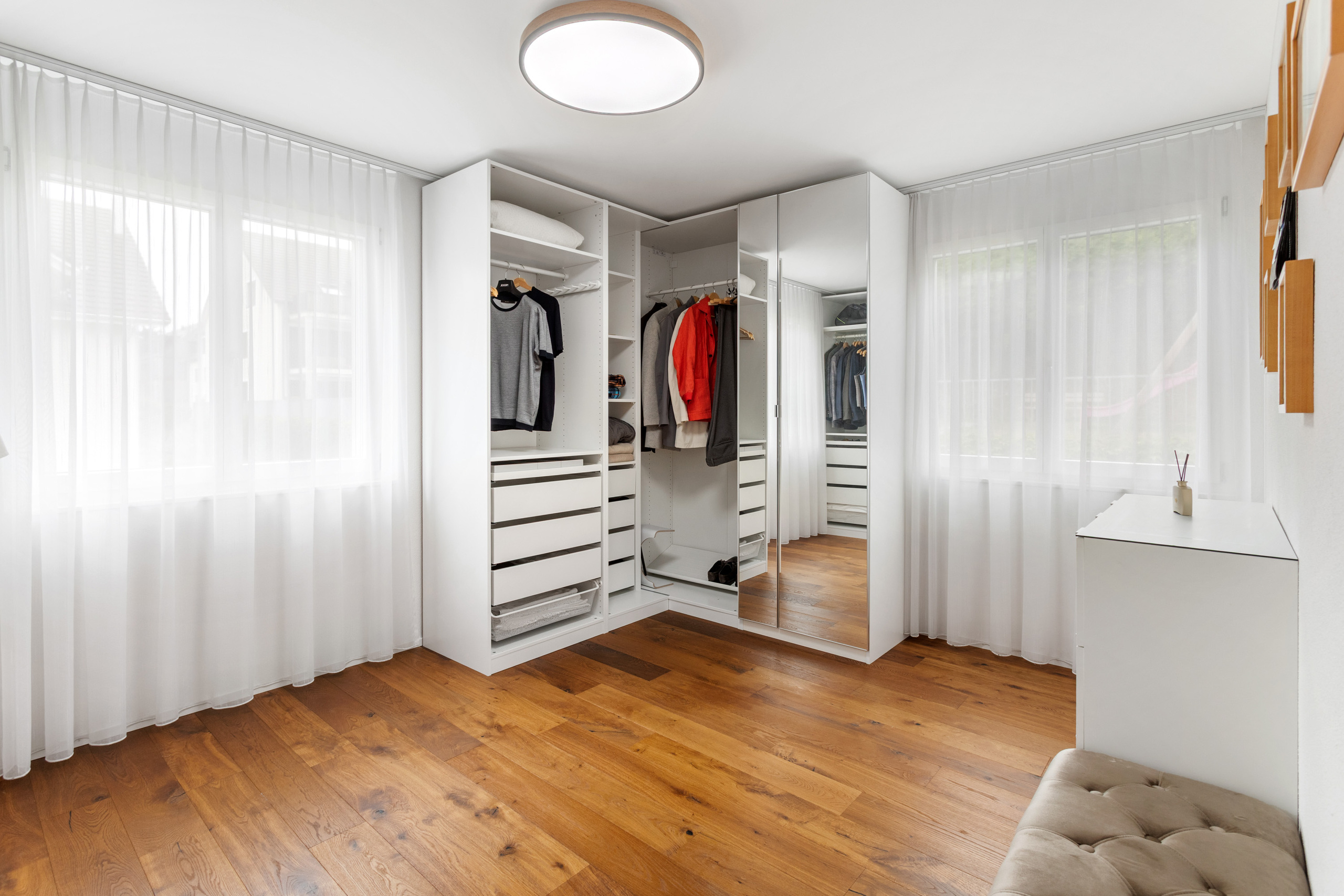 Interior view 5
