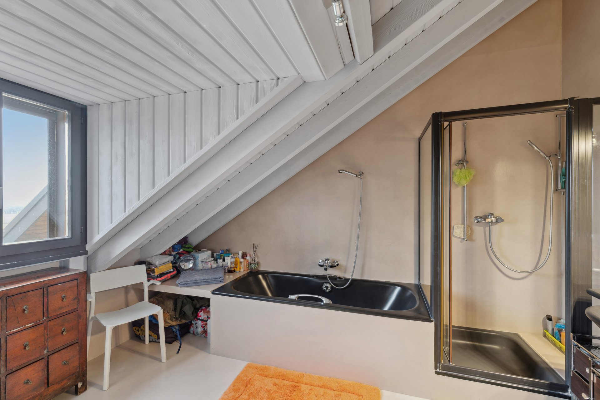 Salle de bains douche en suite