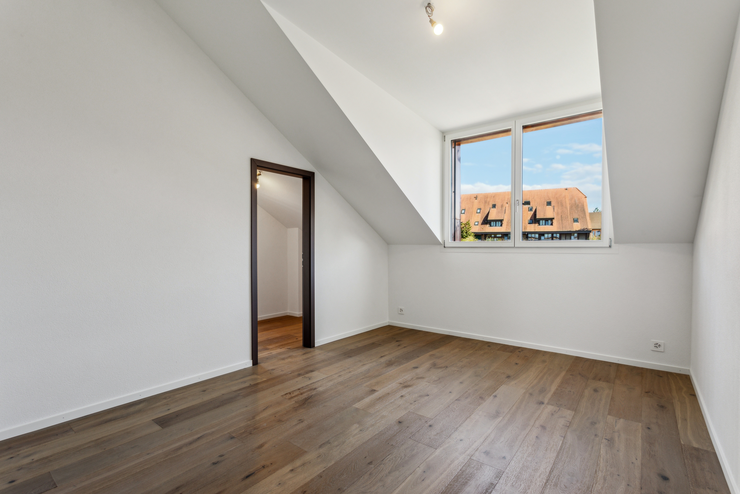 Schlafzimmer mit Ankleidezimmer