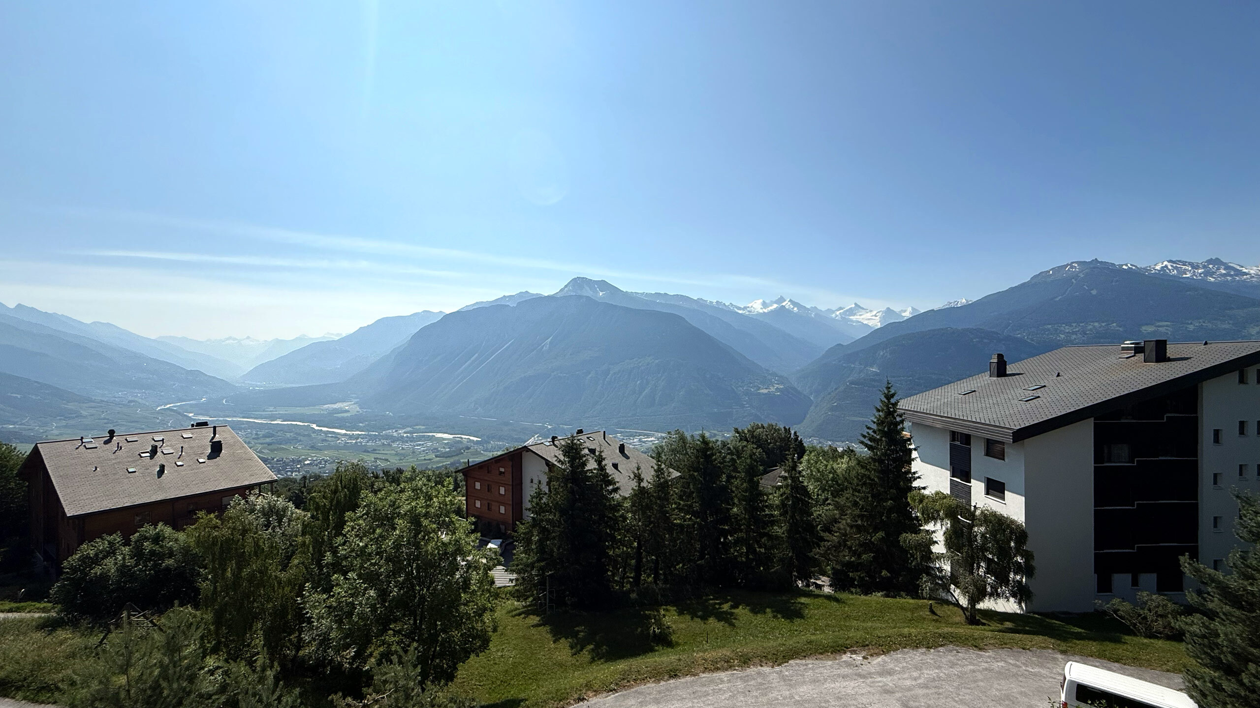 Unobstructed view of the Valais Alps from the balcony Unobstructed view of the Valais Alps from the balcony