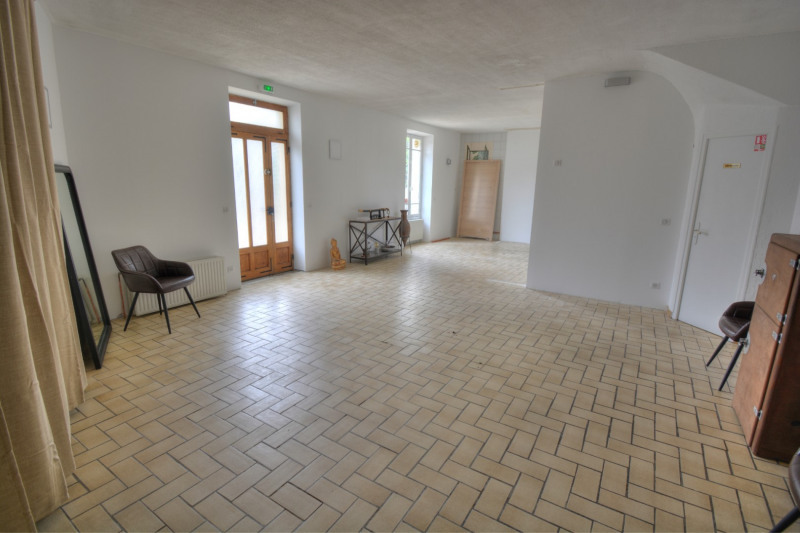Rez inférieur 1 Rez inférieur 1