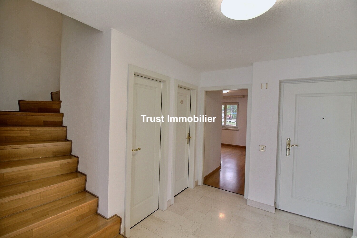 Interior view 7