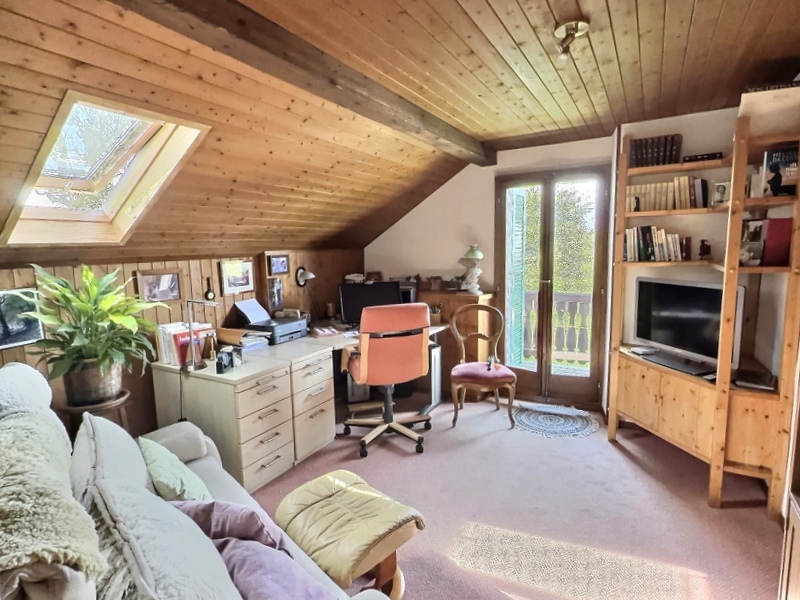 Interior view 8