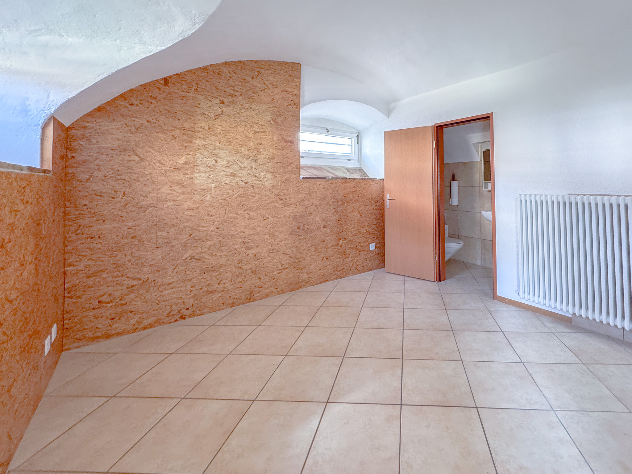 2ème local avec accès à la salle d'eau 2ème local avec accès à la salle d'eau