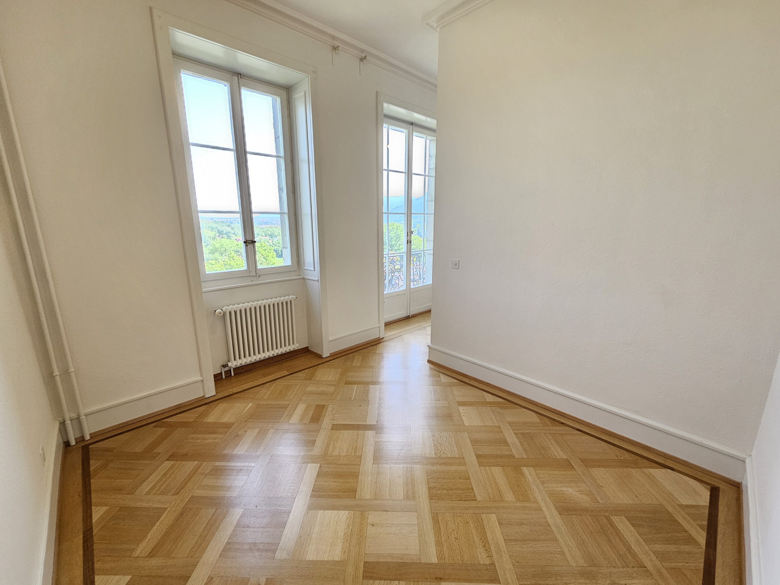 Interior view 13