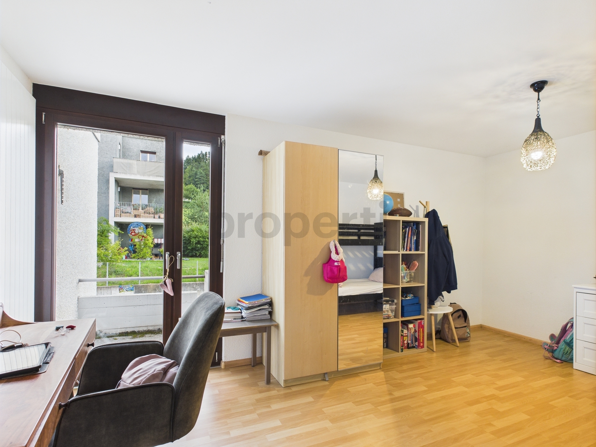 Photo 6