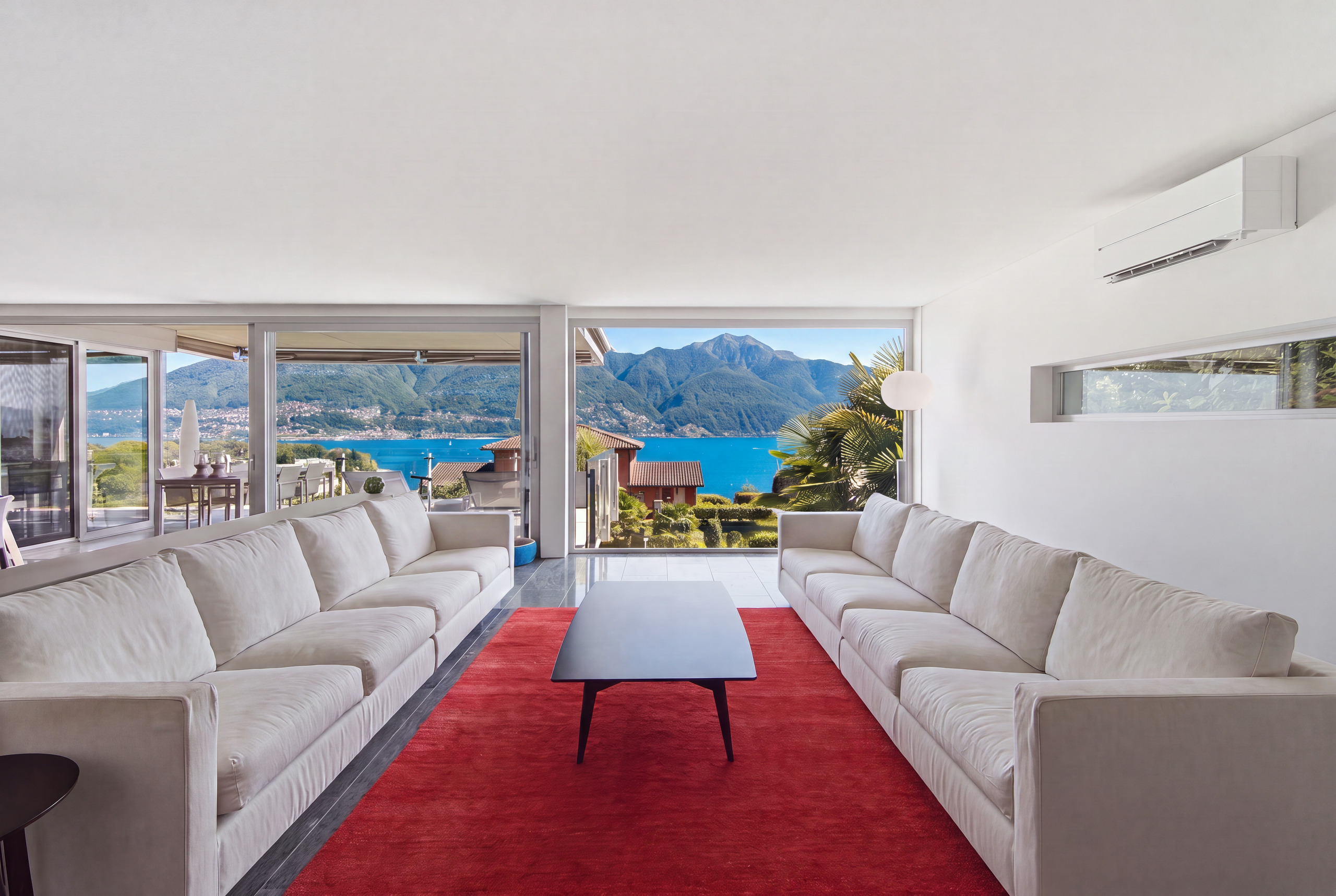 Interior view 4