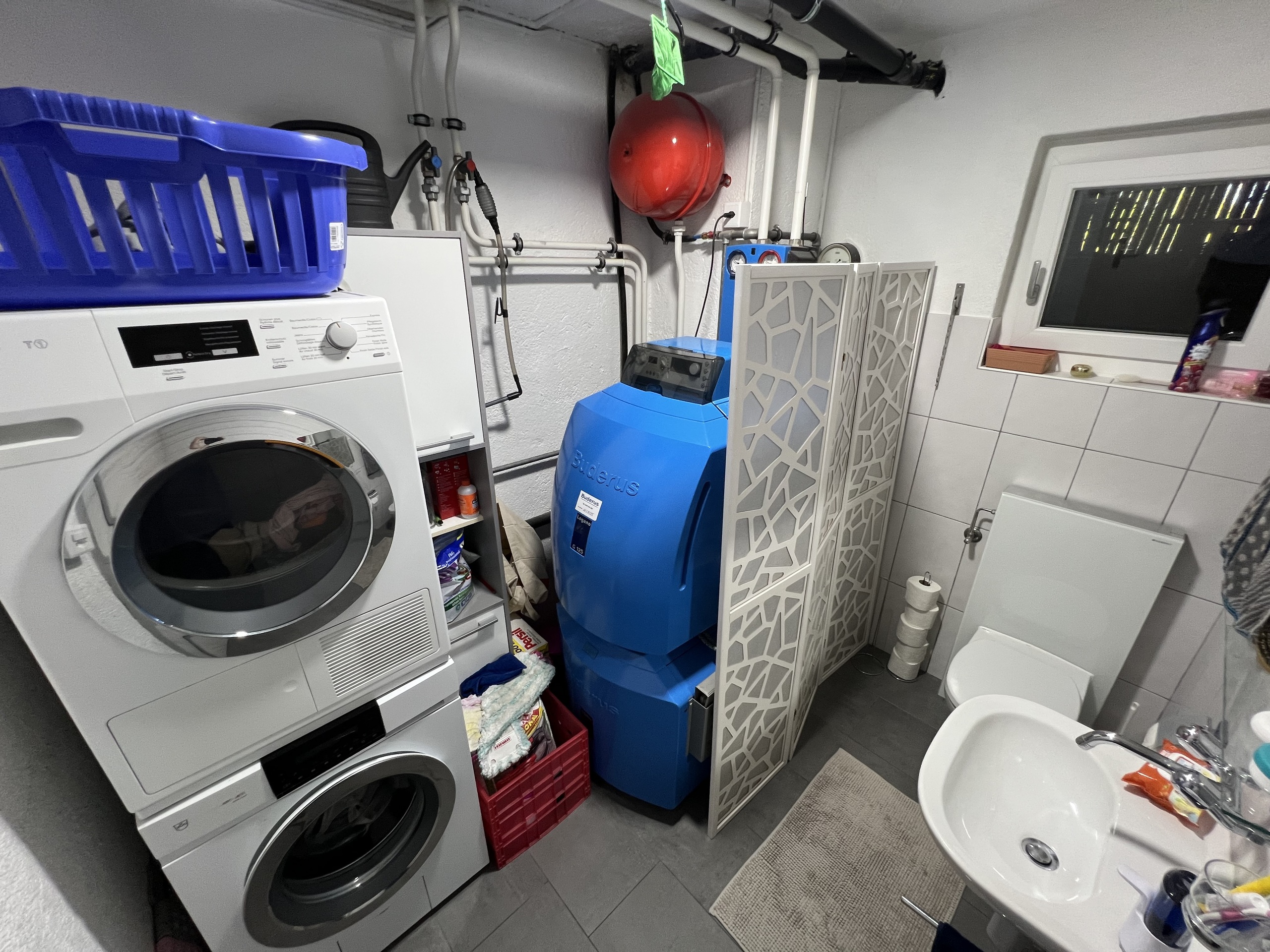 Local technique avec WC visiteurs