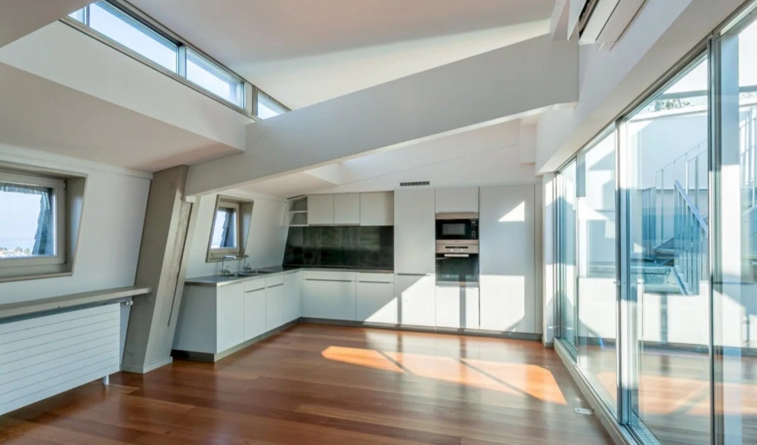 Interior view 6