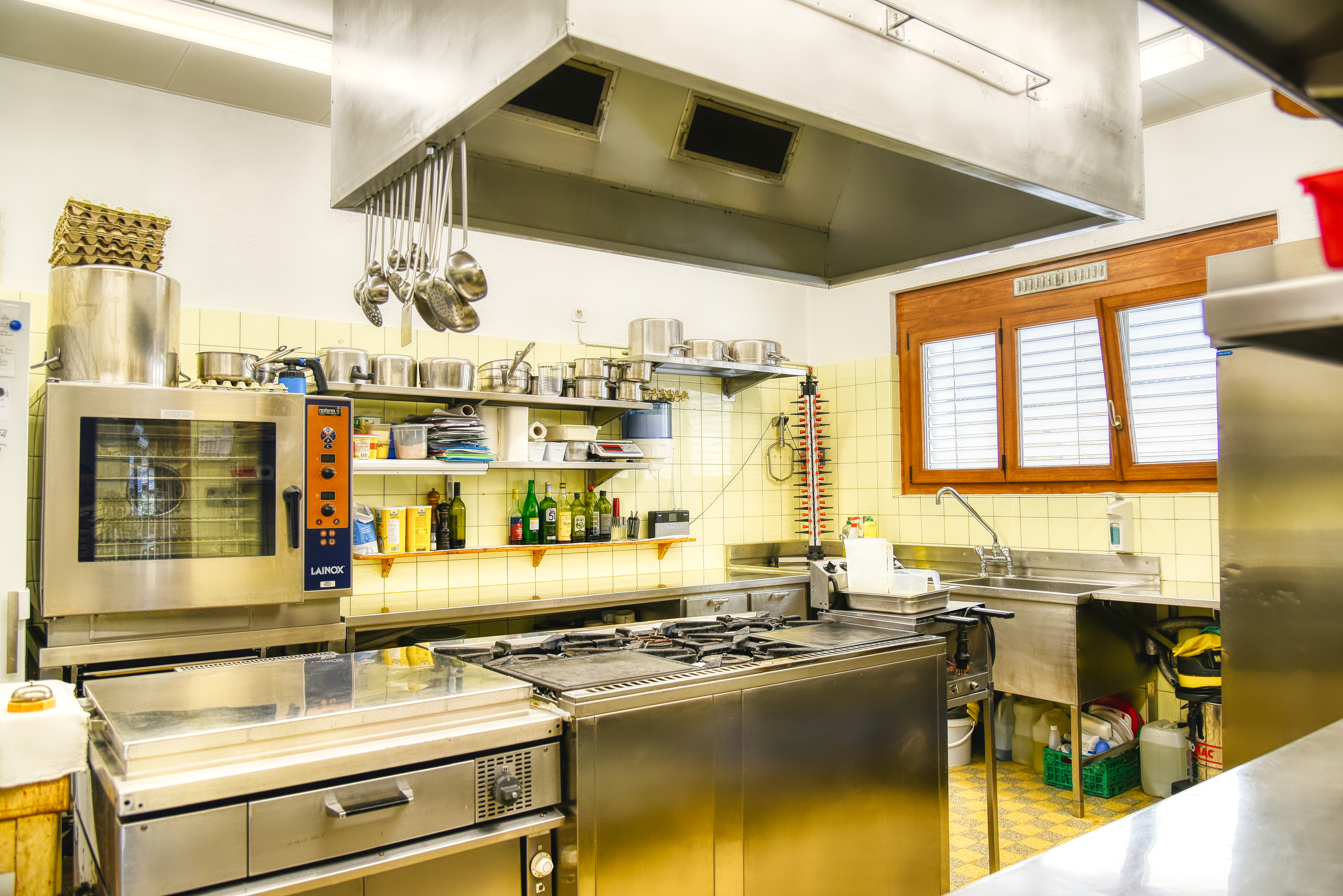 Restaurant Noës - Cuisine professionnelle équipée