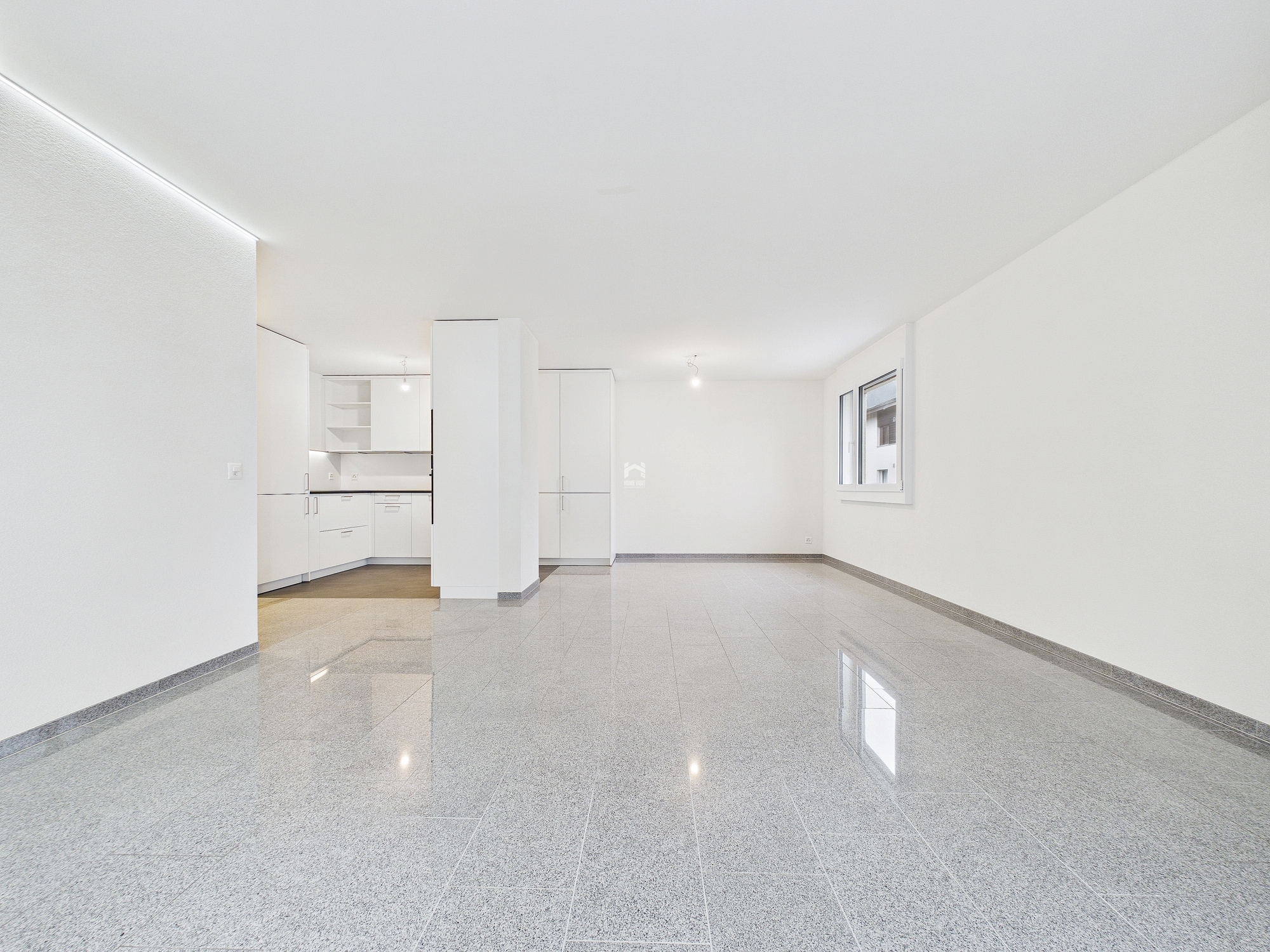 Grosszügiges Wohnzimmer mit Essbereich