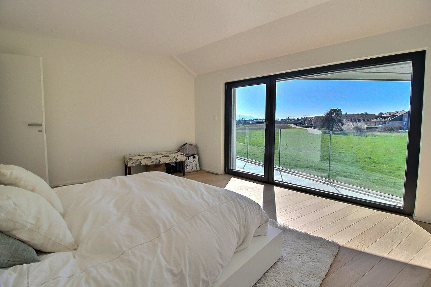Interior view 11