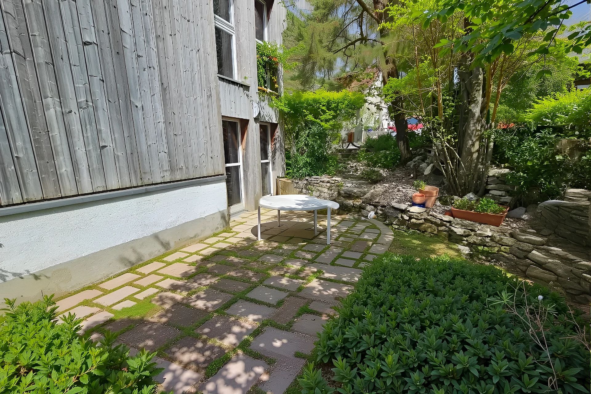 Photo 6