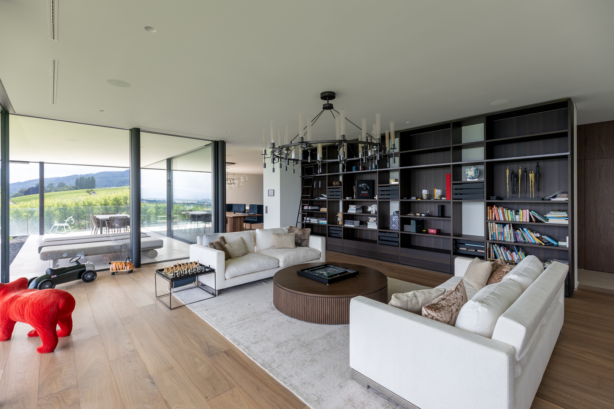 Interior view 2