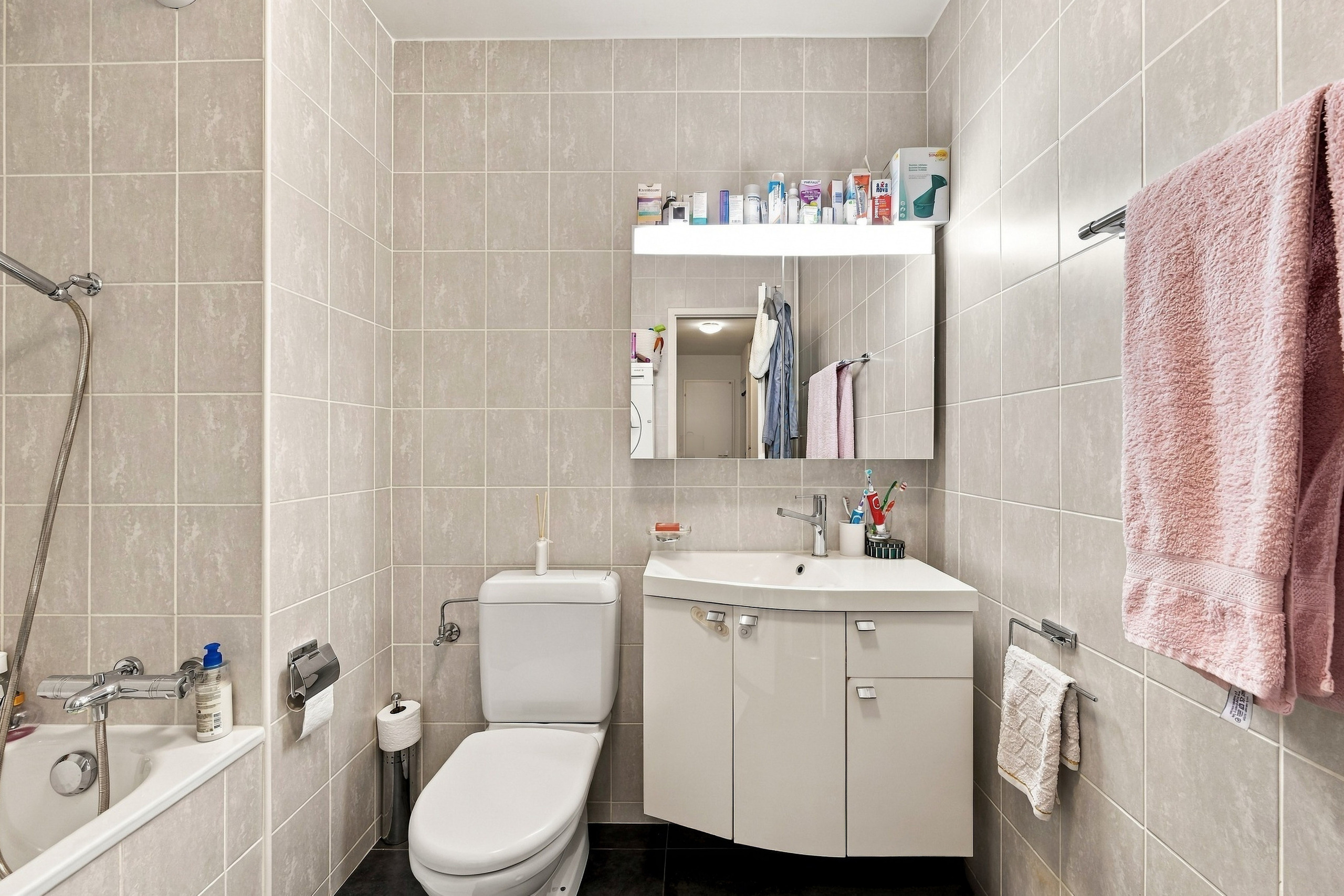 Interior view 9