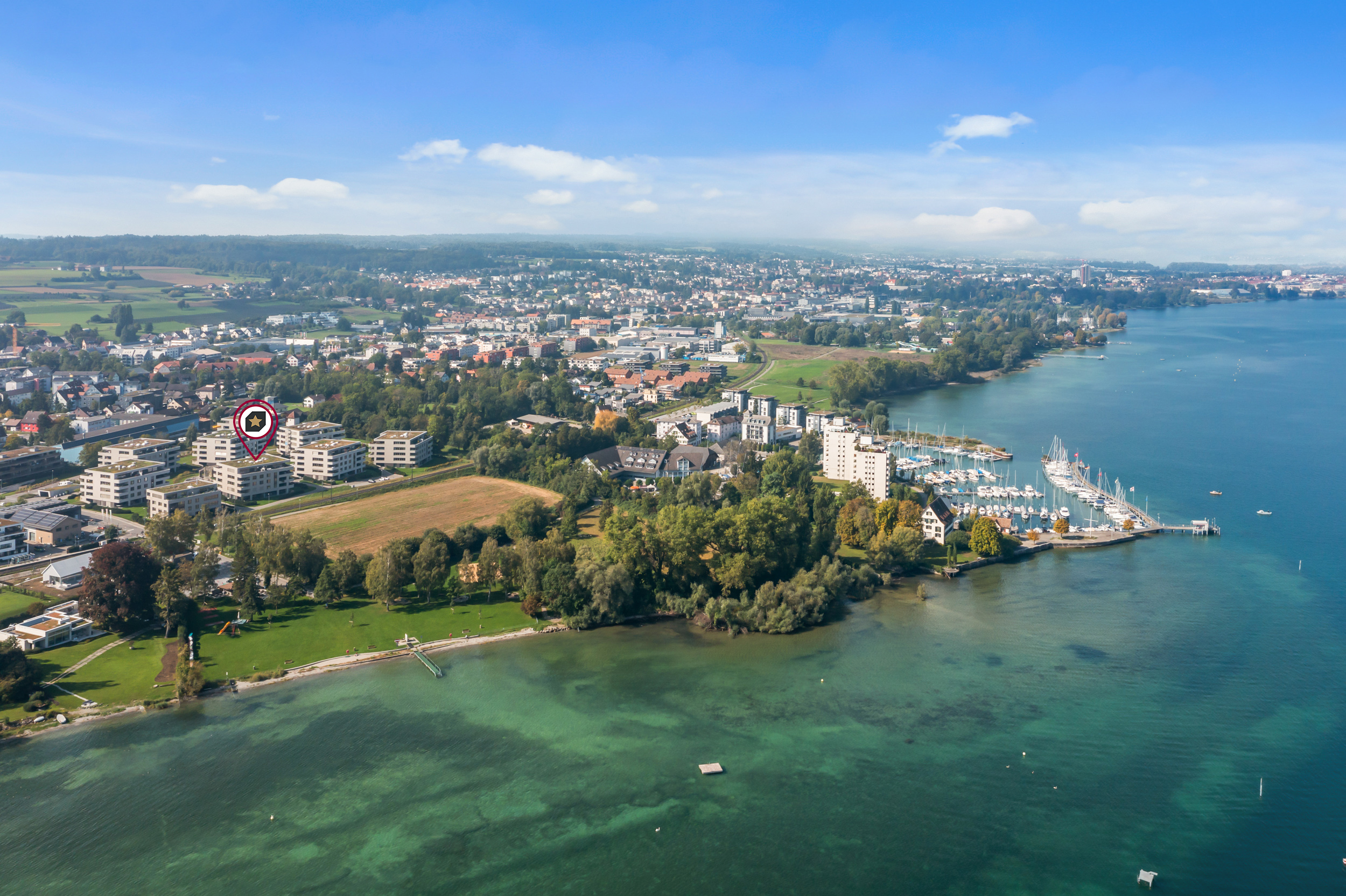 Erleben Sie das einzigartige Privileg von Wohnen und Leben in unmittelbarer Nähe zum See. 