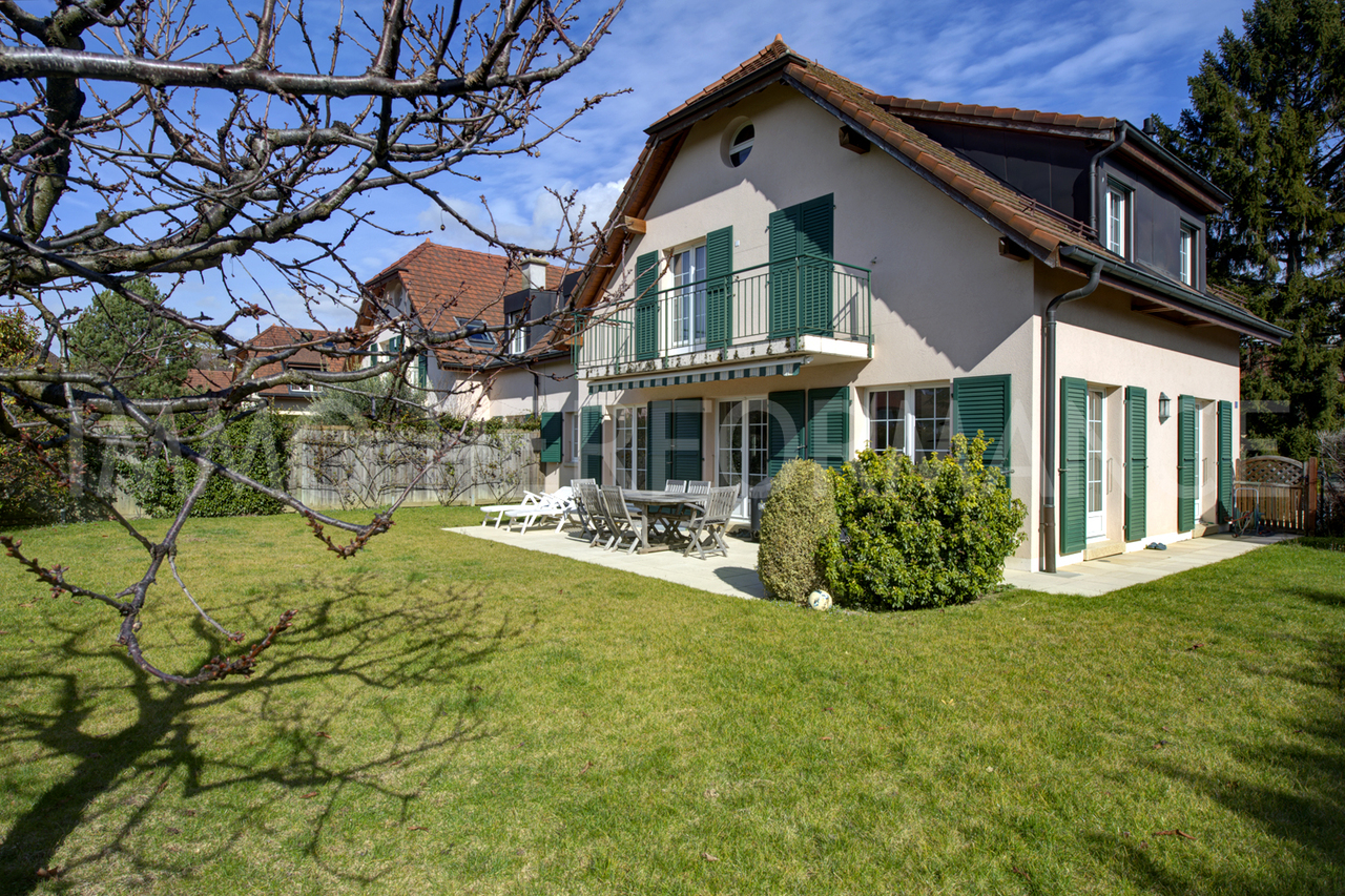 Vue extérieure - Sud-Est et Sud-Ouest