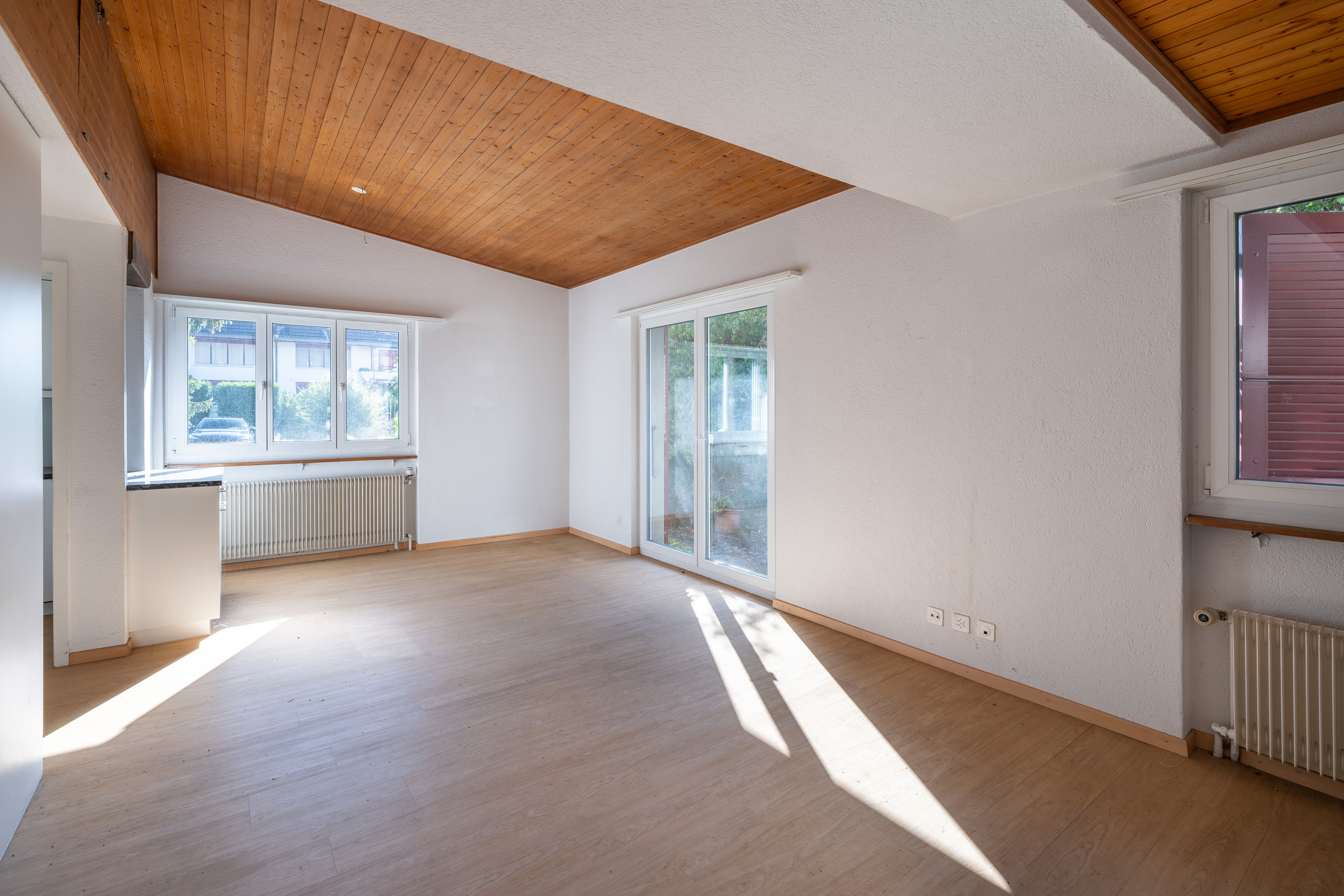 WOHNEN UND ESSEN WOHNUNG