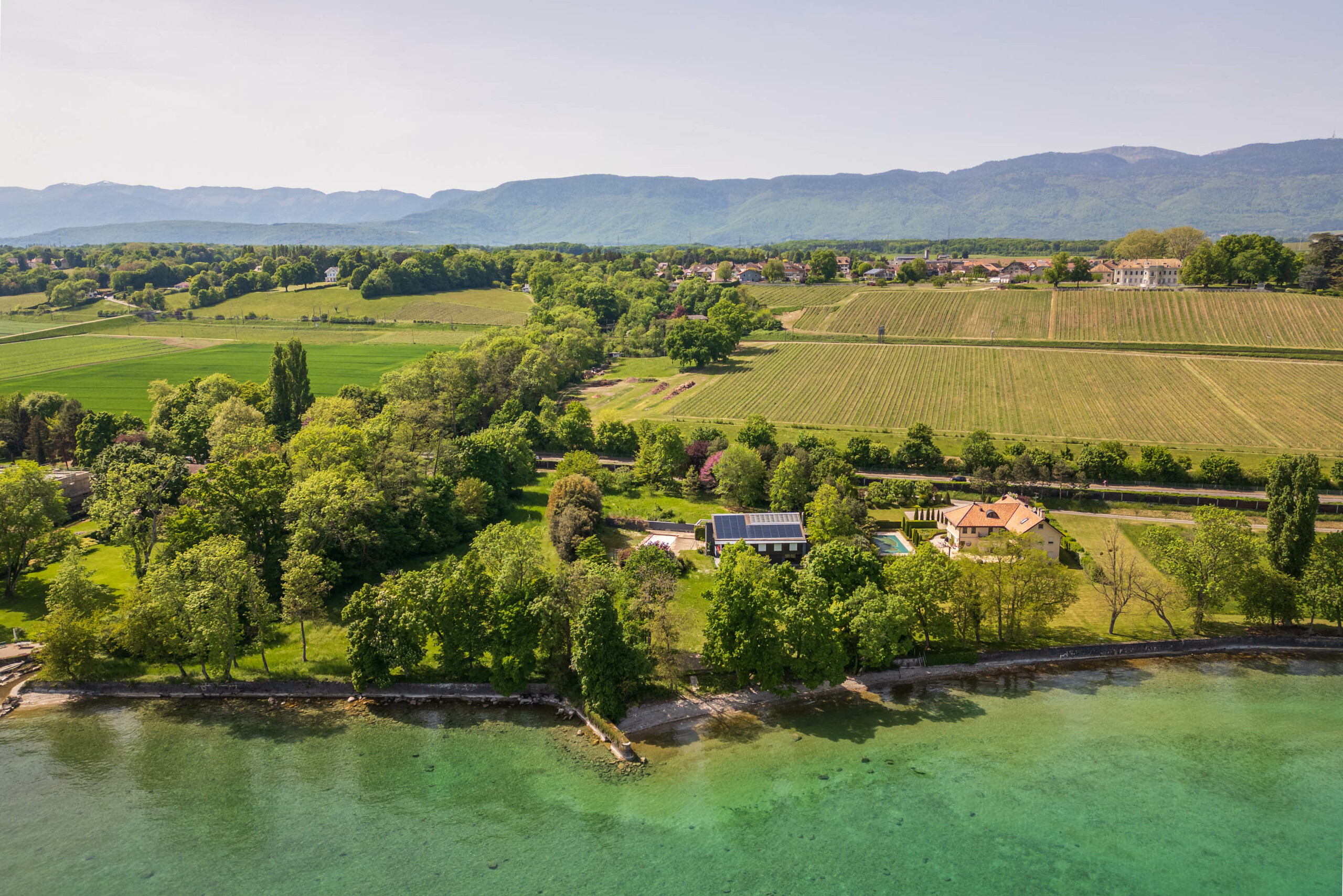 Propriété pied dans l'eau