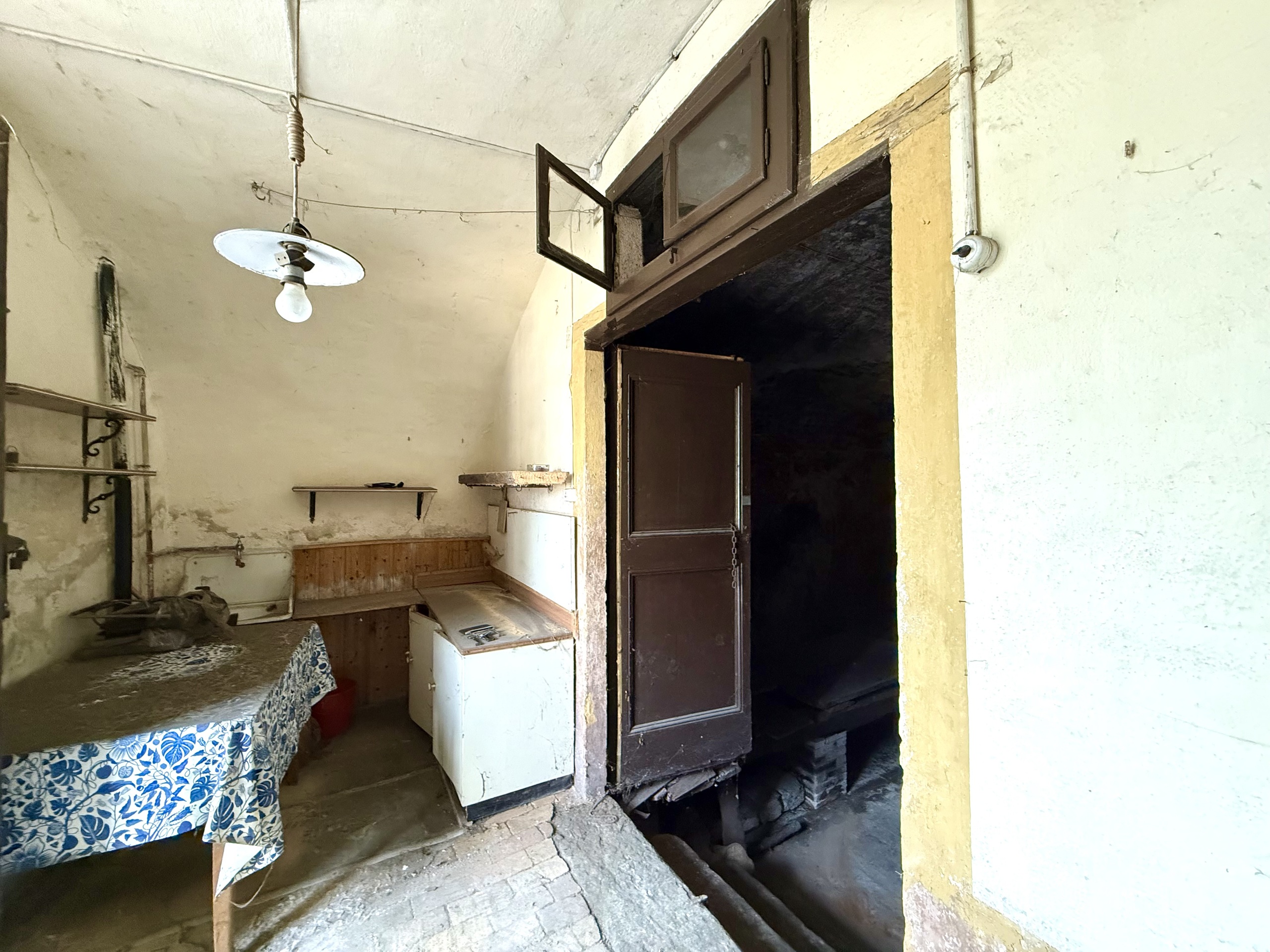 Interior view 4