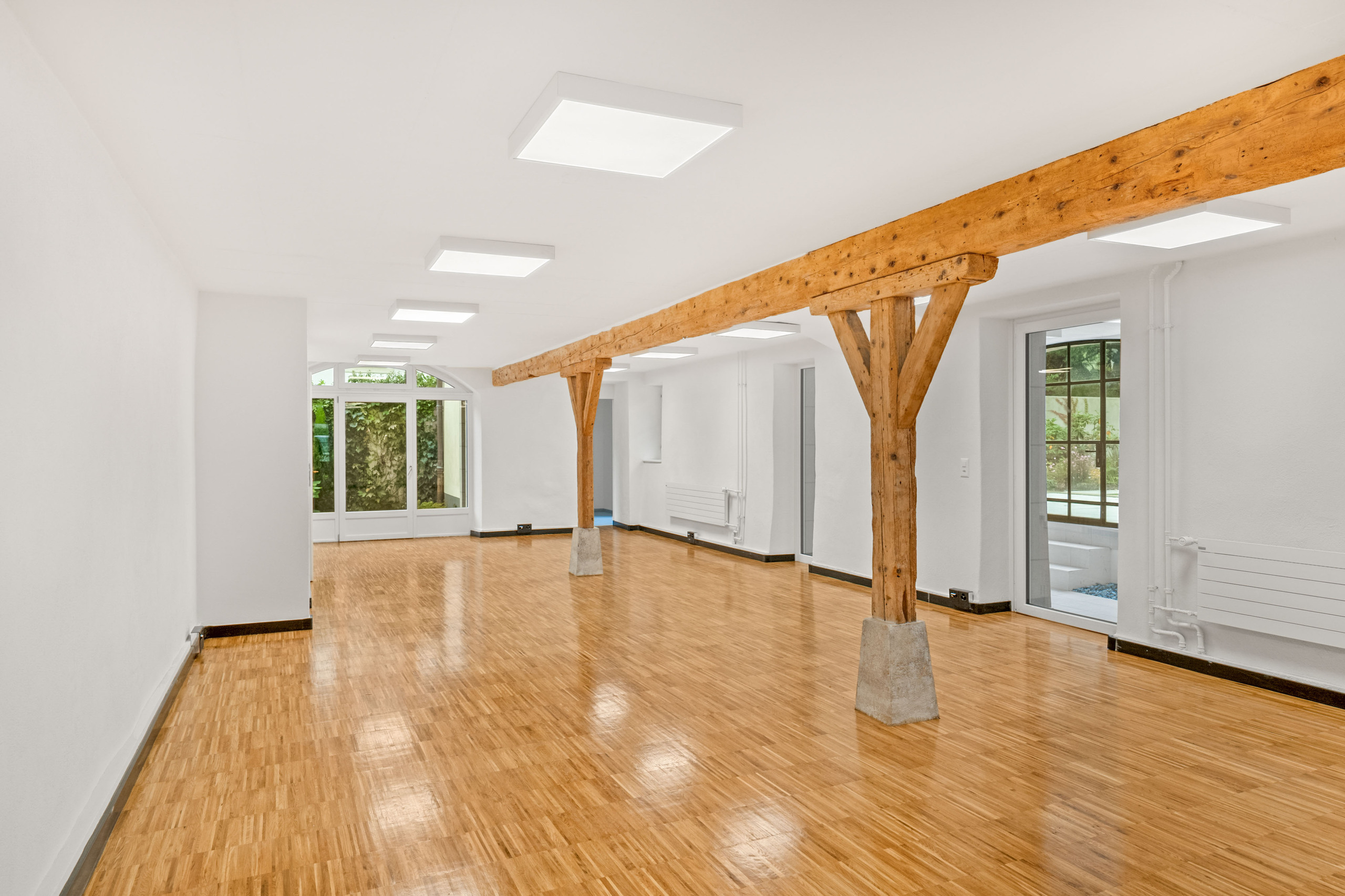 Interior view 11