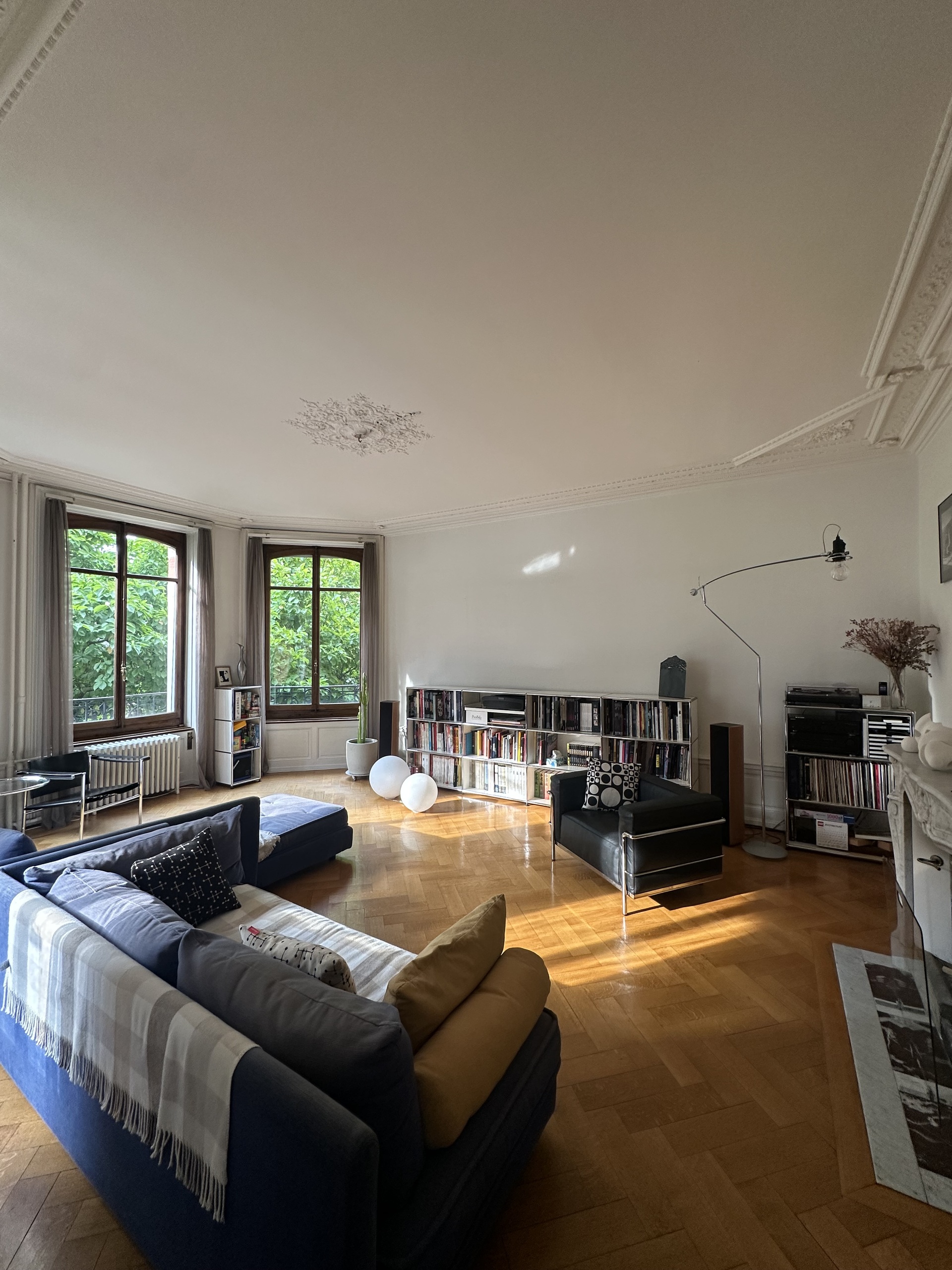 Interior view 3