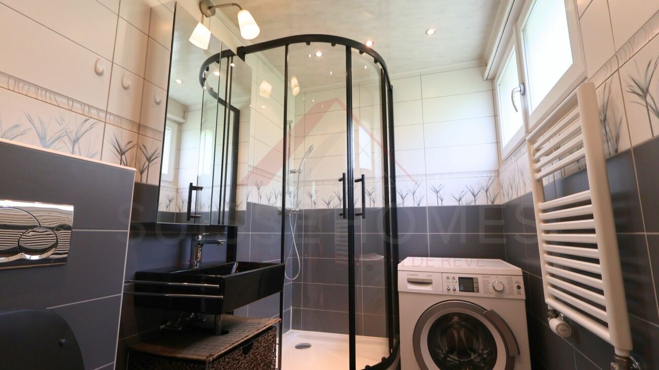 Badezimmer mit Dusche ? Salle de bains avec douche