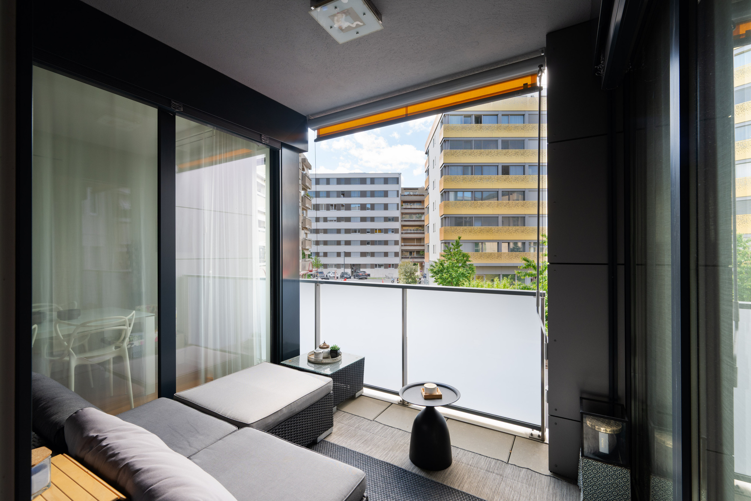 Interior view 6