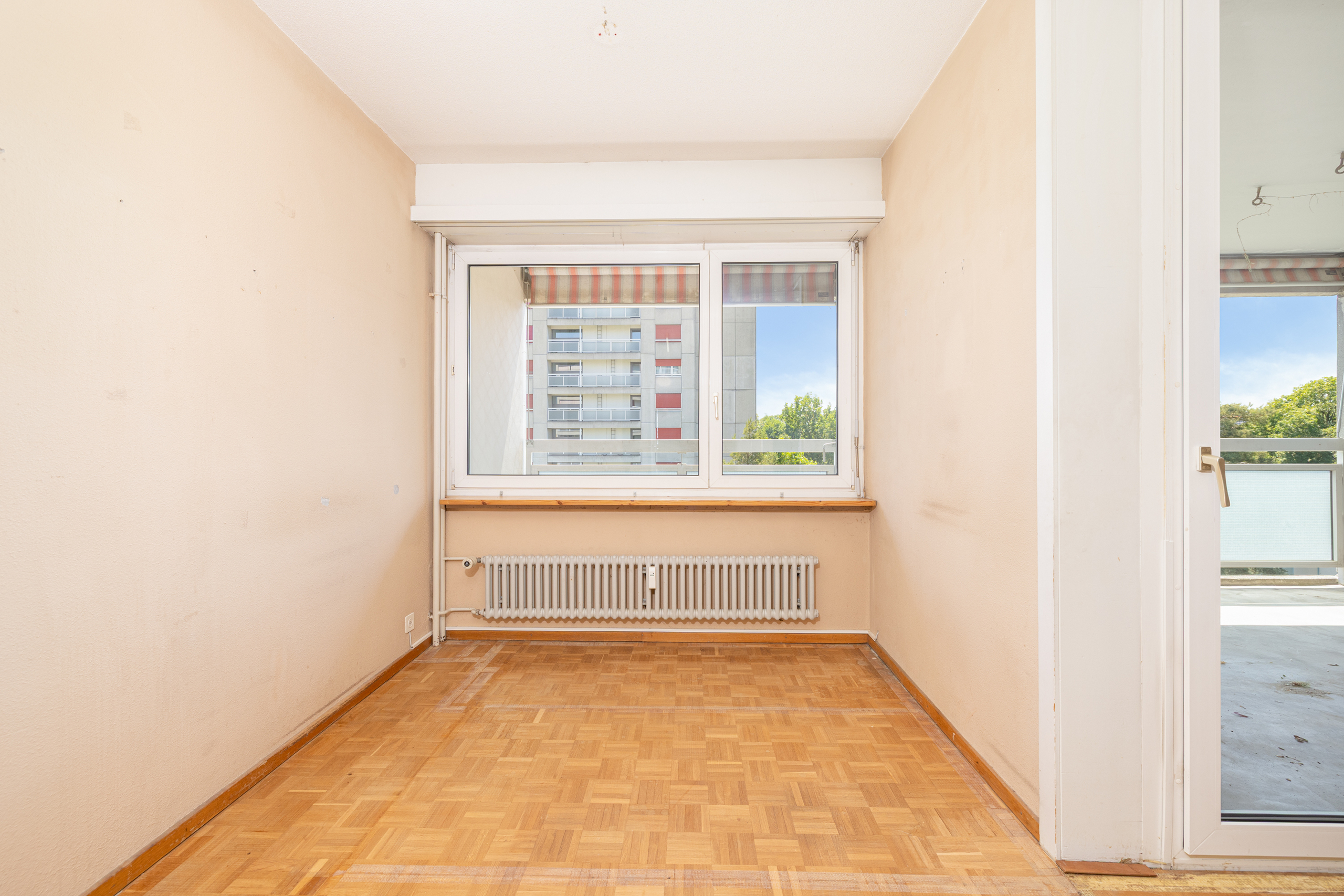 Interior view 6
