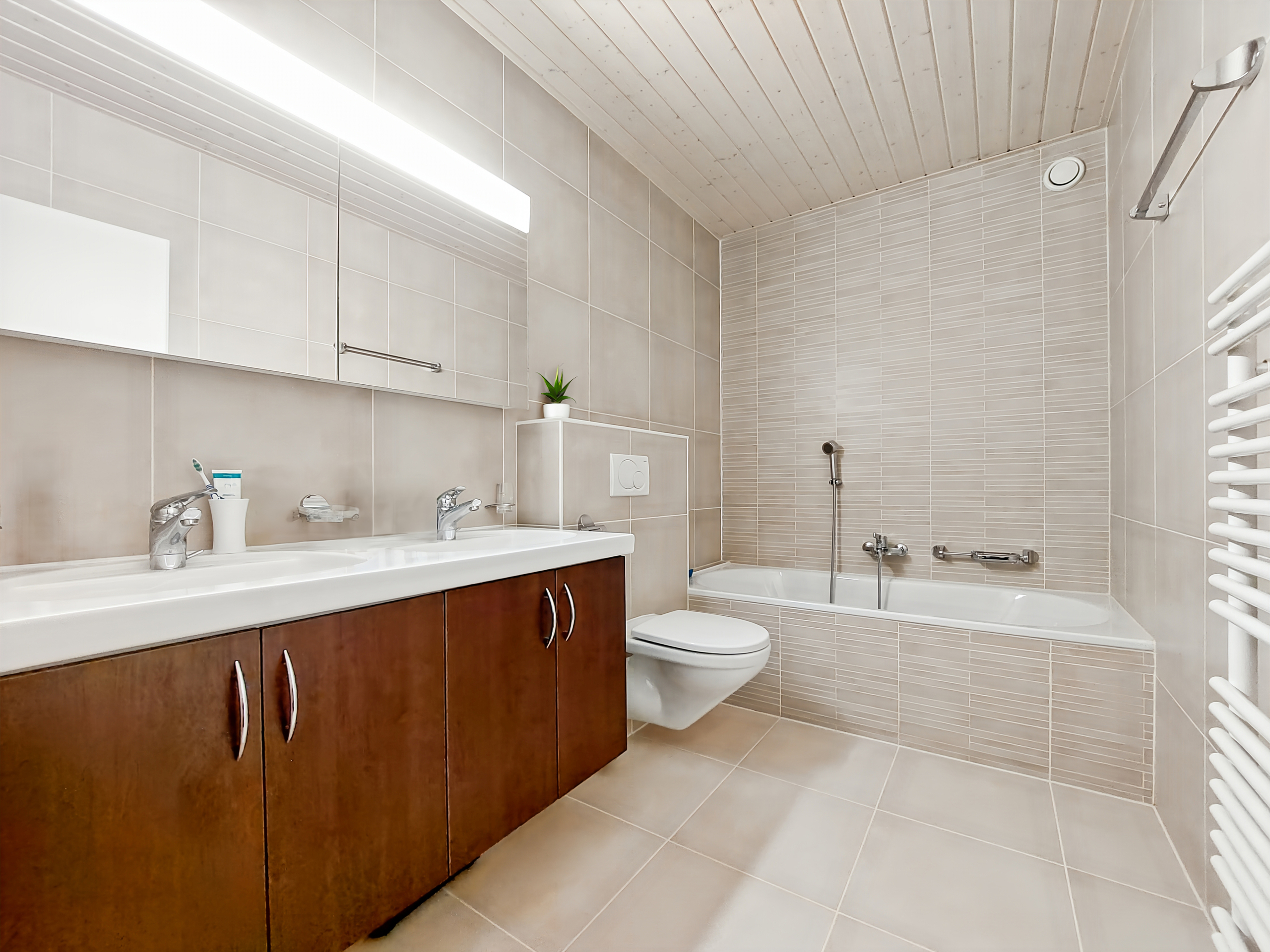 Salle de bains principale - Balocco Immobilier