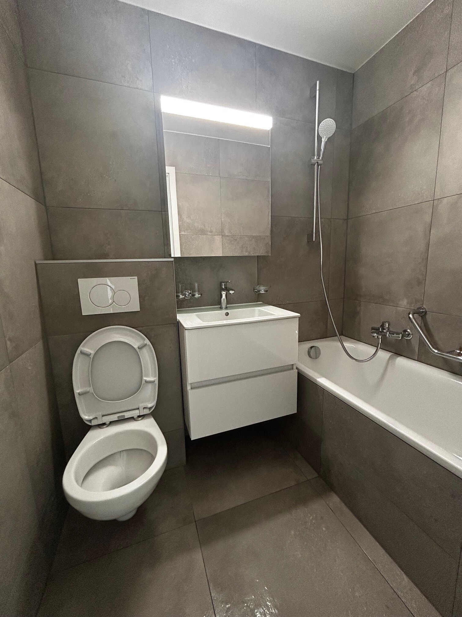 Interior view 5