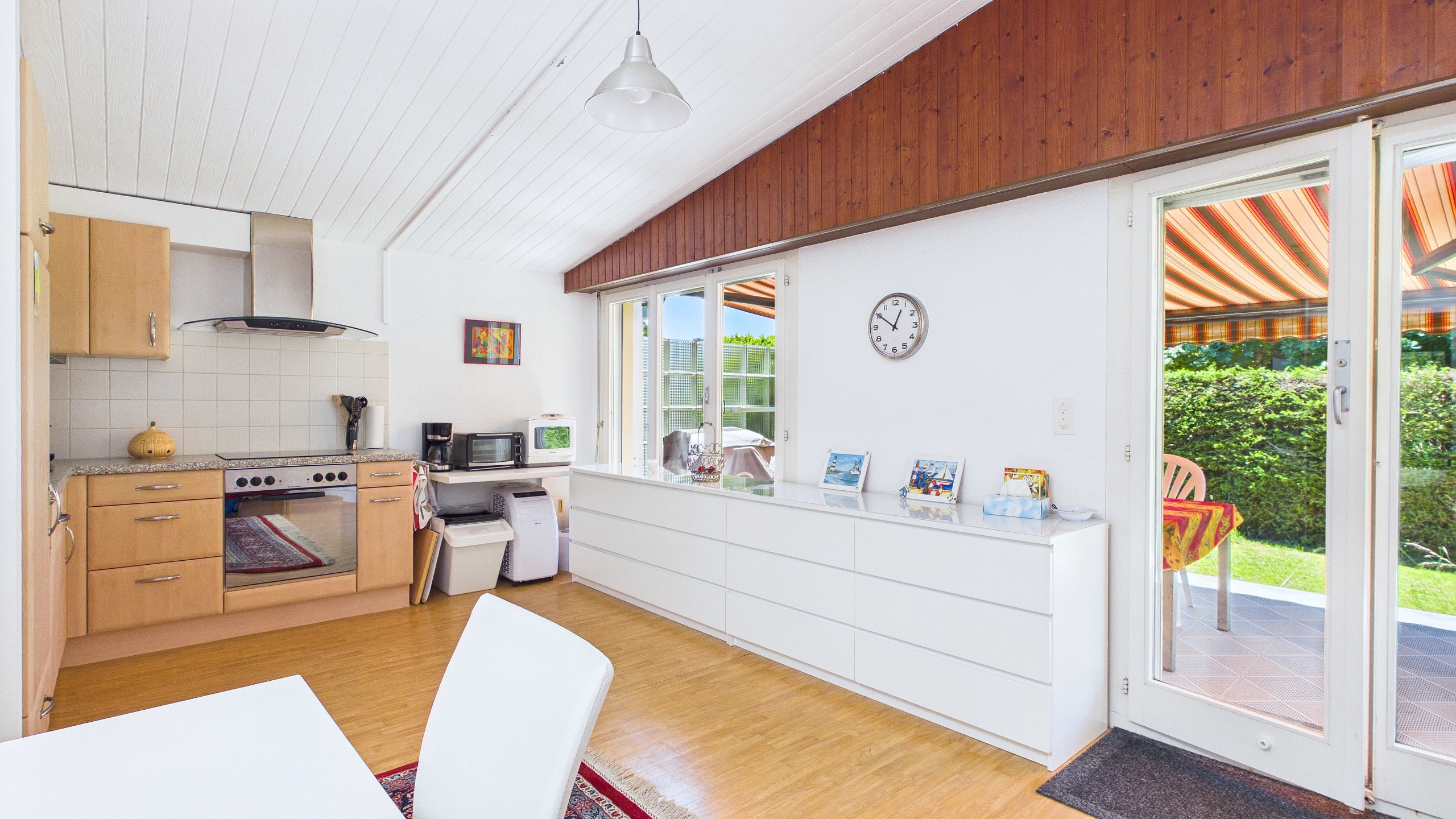 Interior view 4