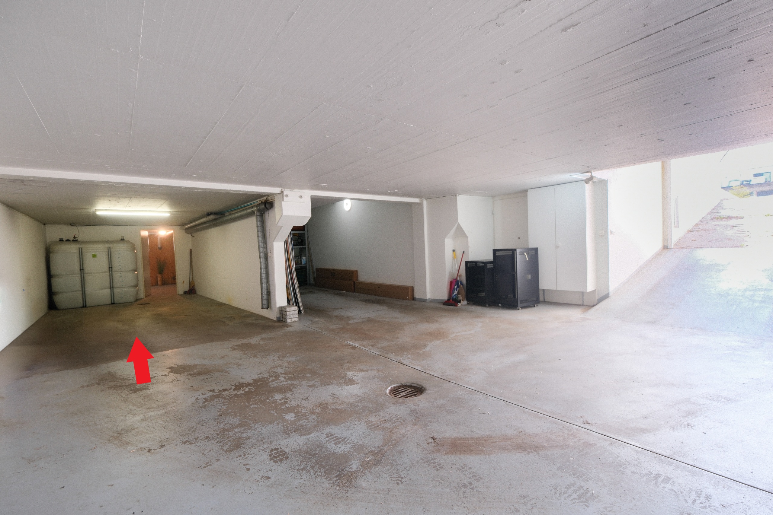 Unterirdische Garage mit direktem Zugang ins Haus