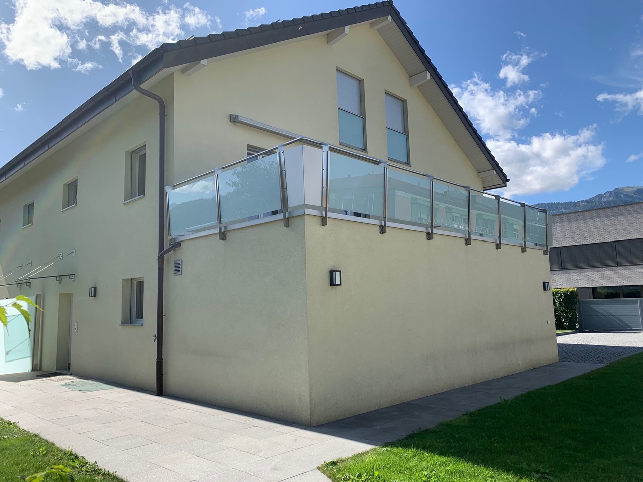 vue extérieure côté Nord/Est vue extérieure côté Nord/Est