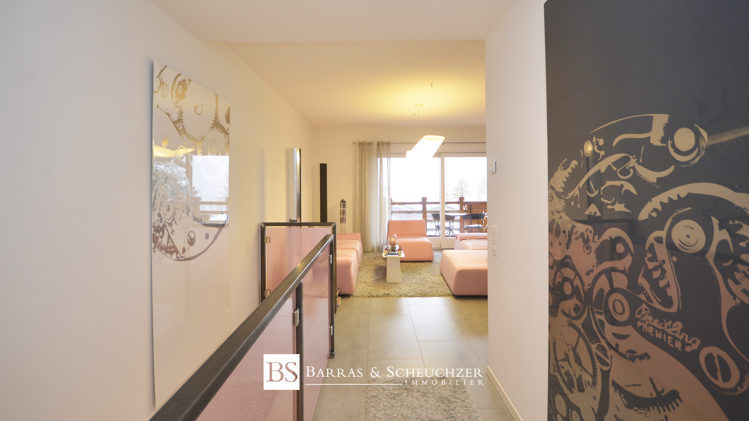  1er étage: Hall d'entrée