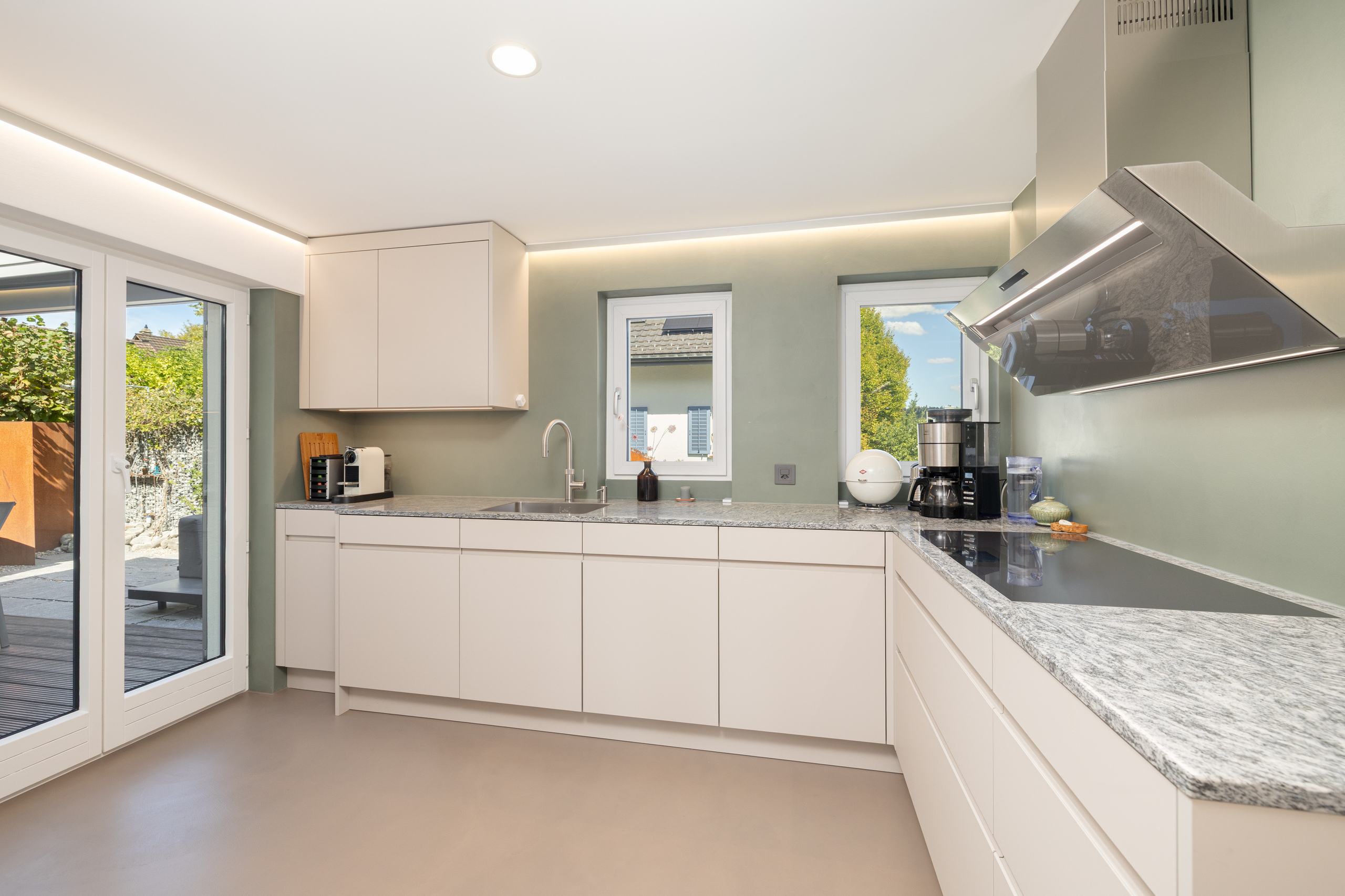 Interior view 2