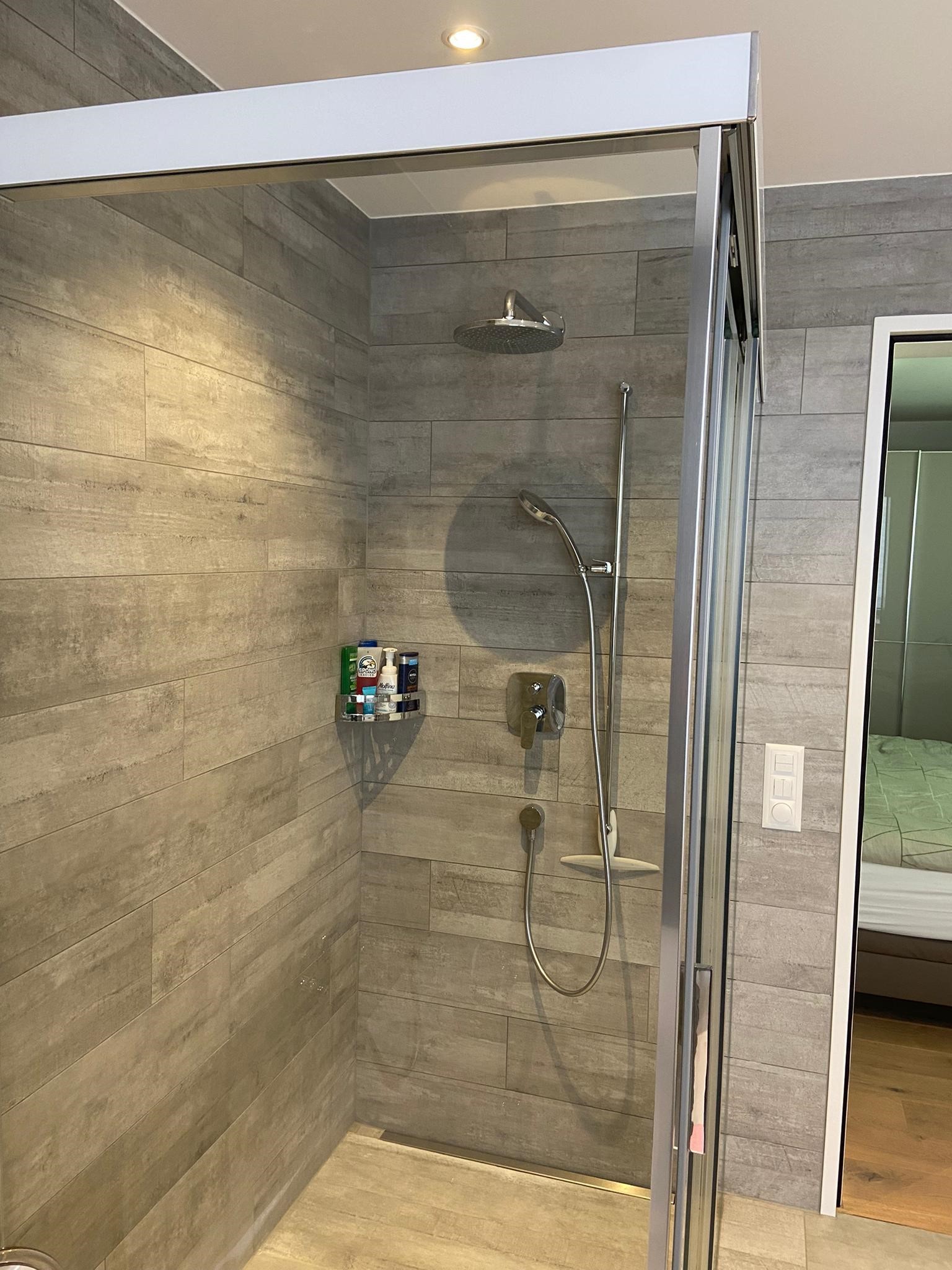 Dusche / Elternbad Dusche / Elternbad